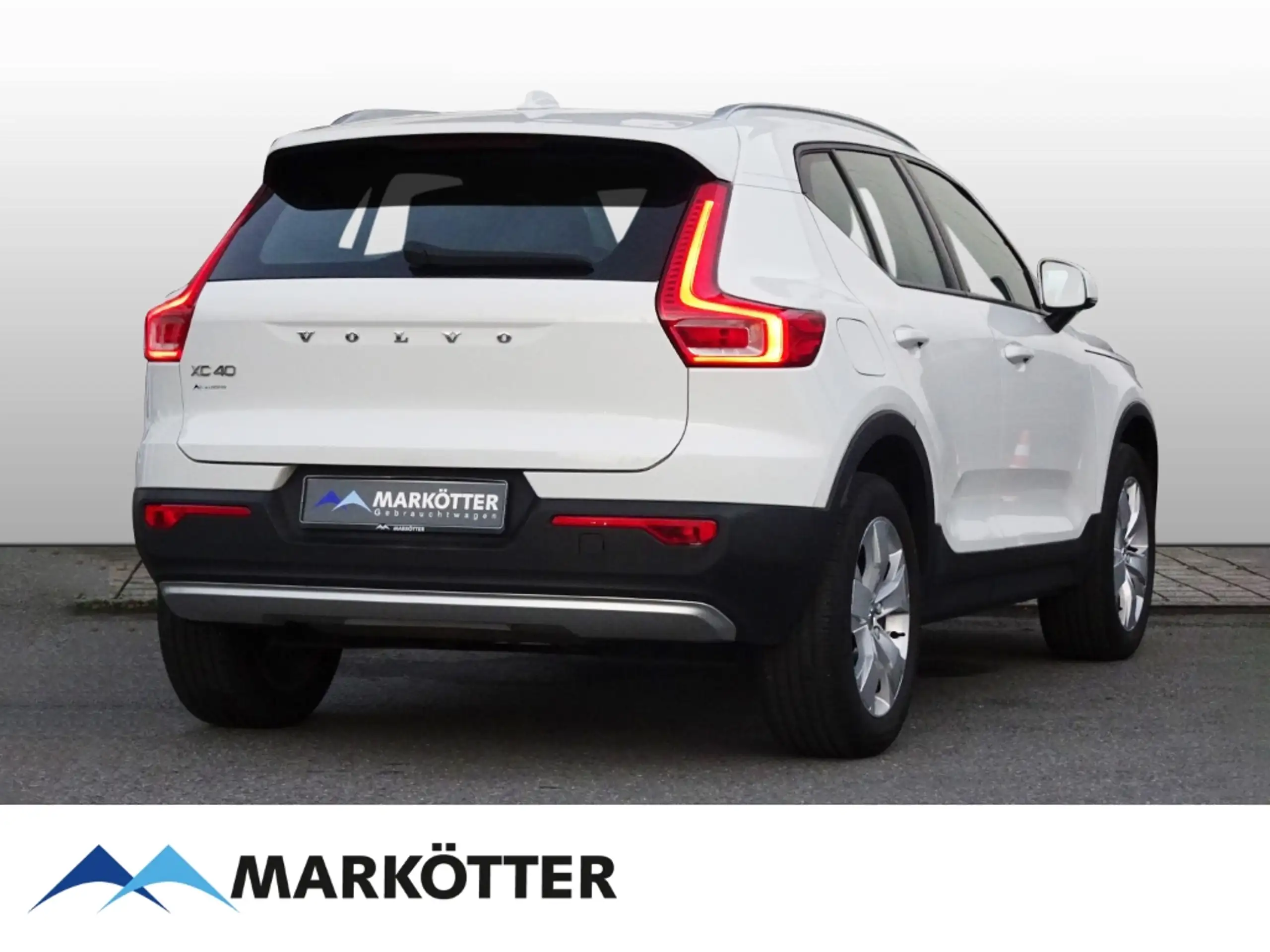 Volvo - XC40