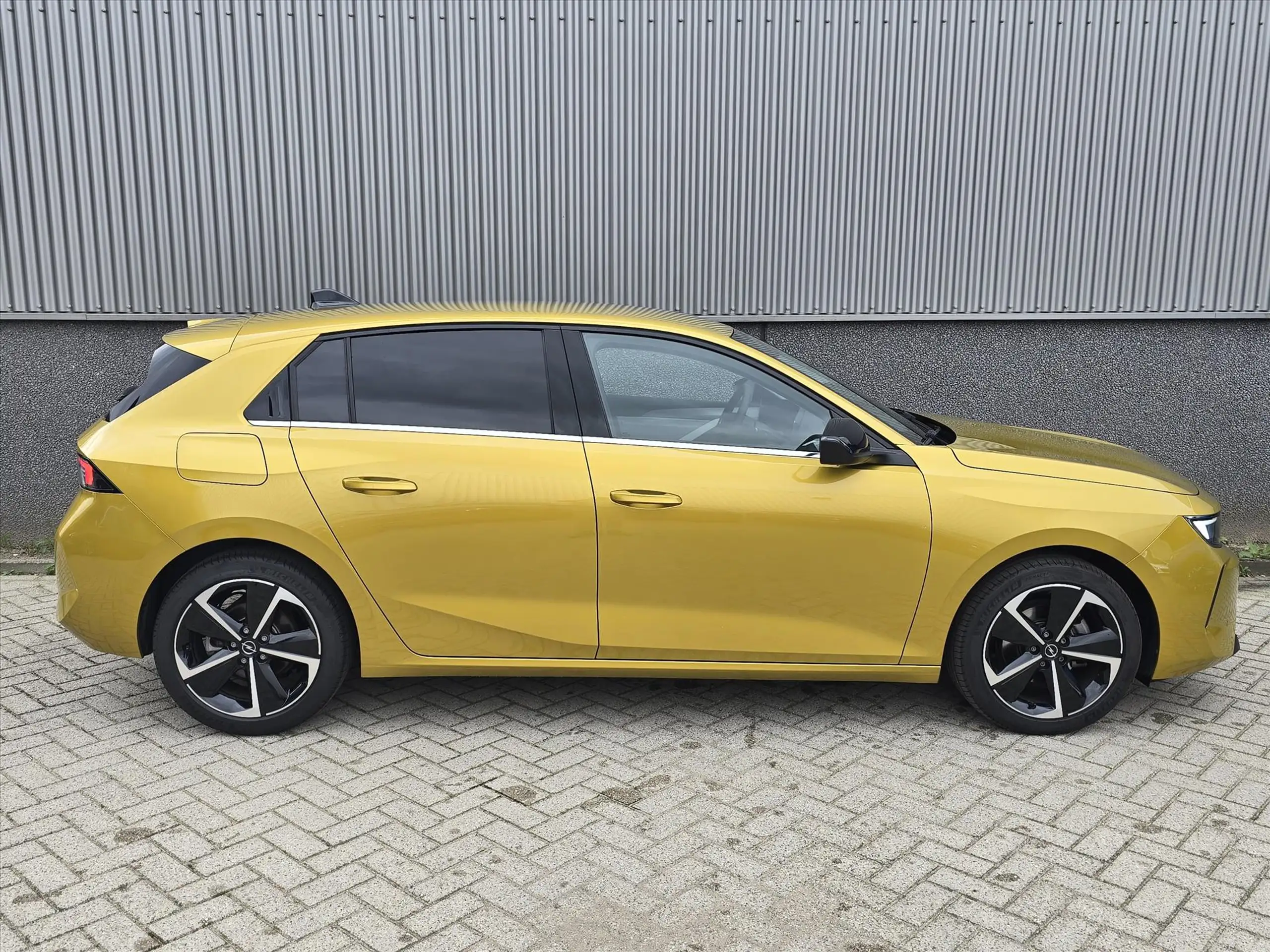 Opel - Astra