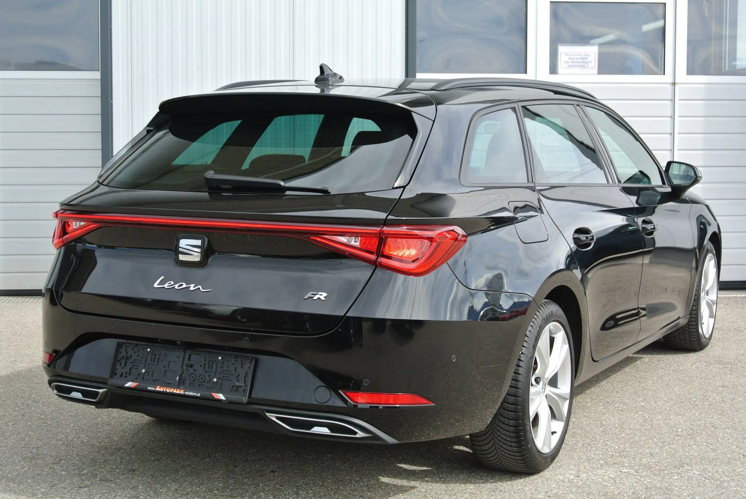 SEAT - Leon