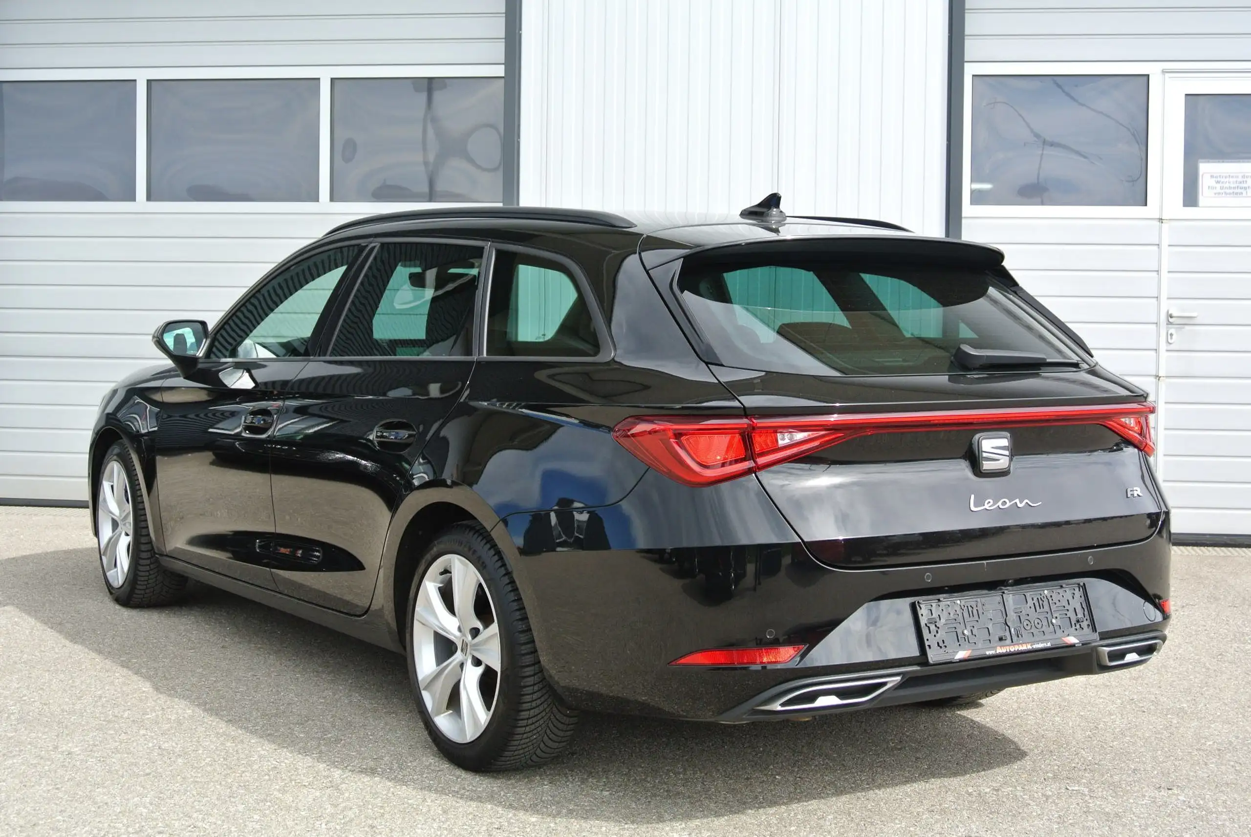 SEAT - Leon