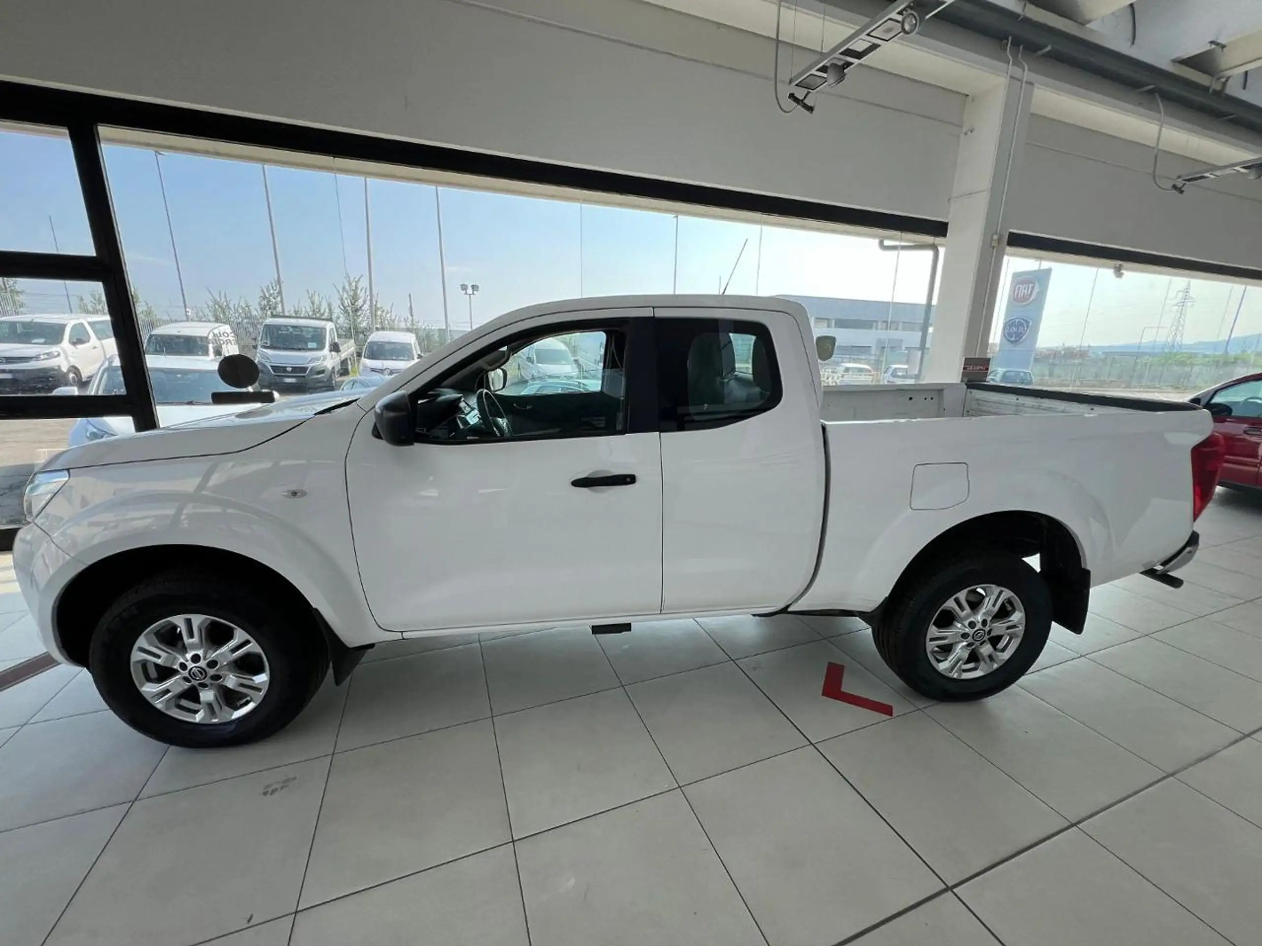 Nissan - Navara