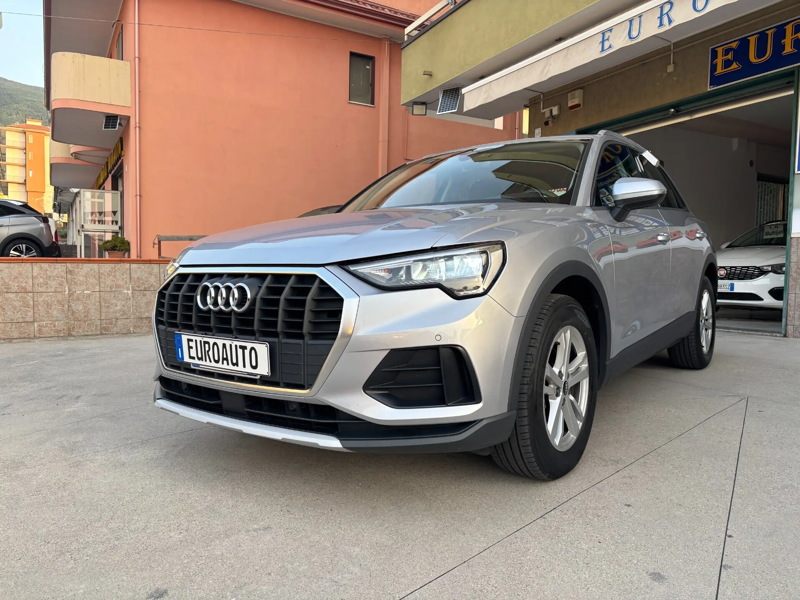 Audi - Q3