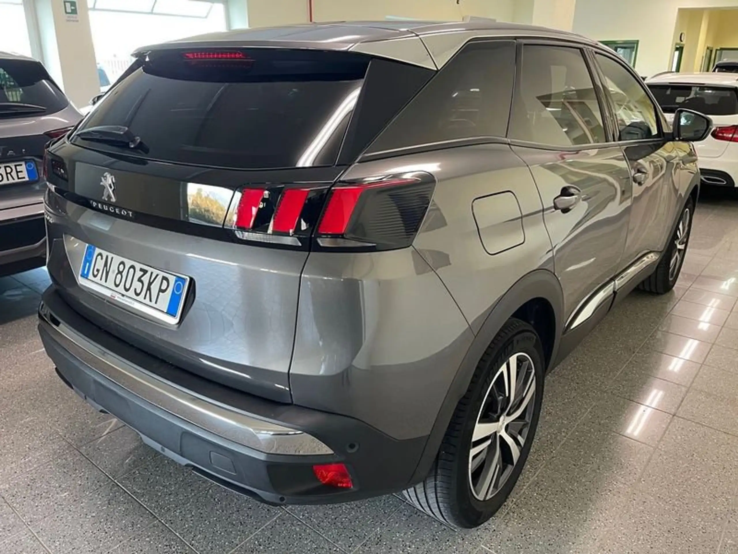 Peugeot - 3008