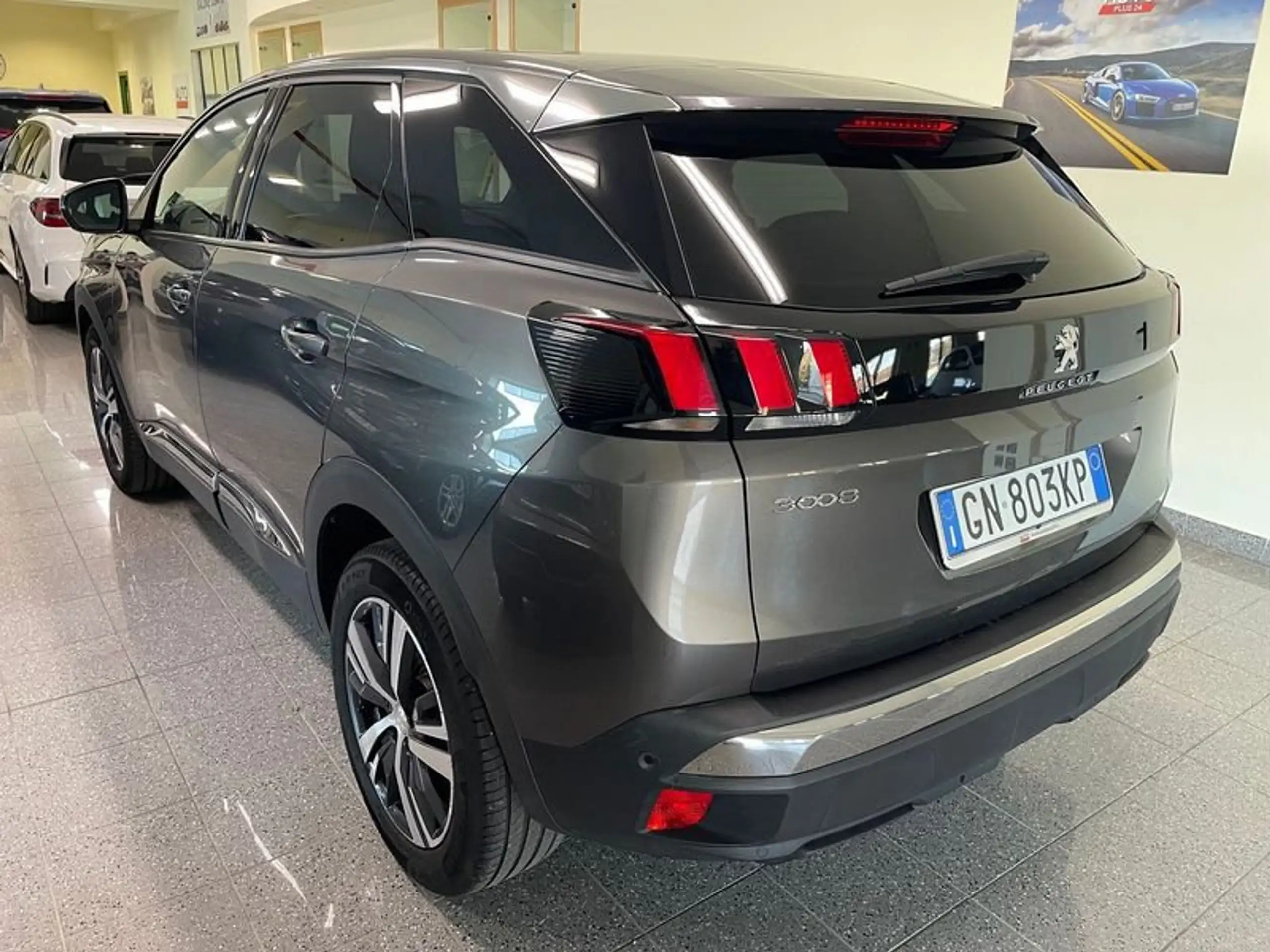 Peugeot - 3008