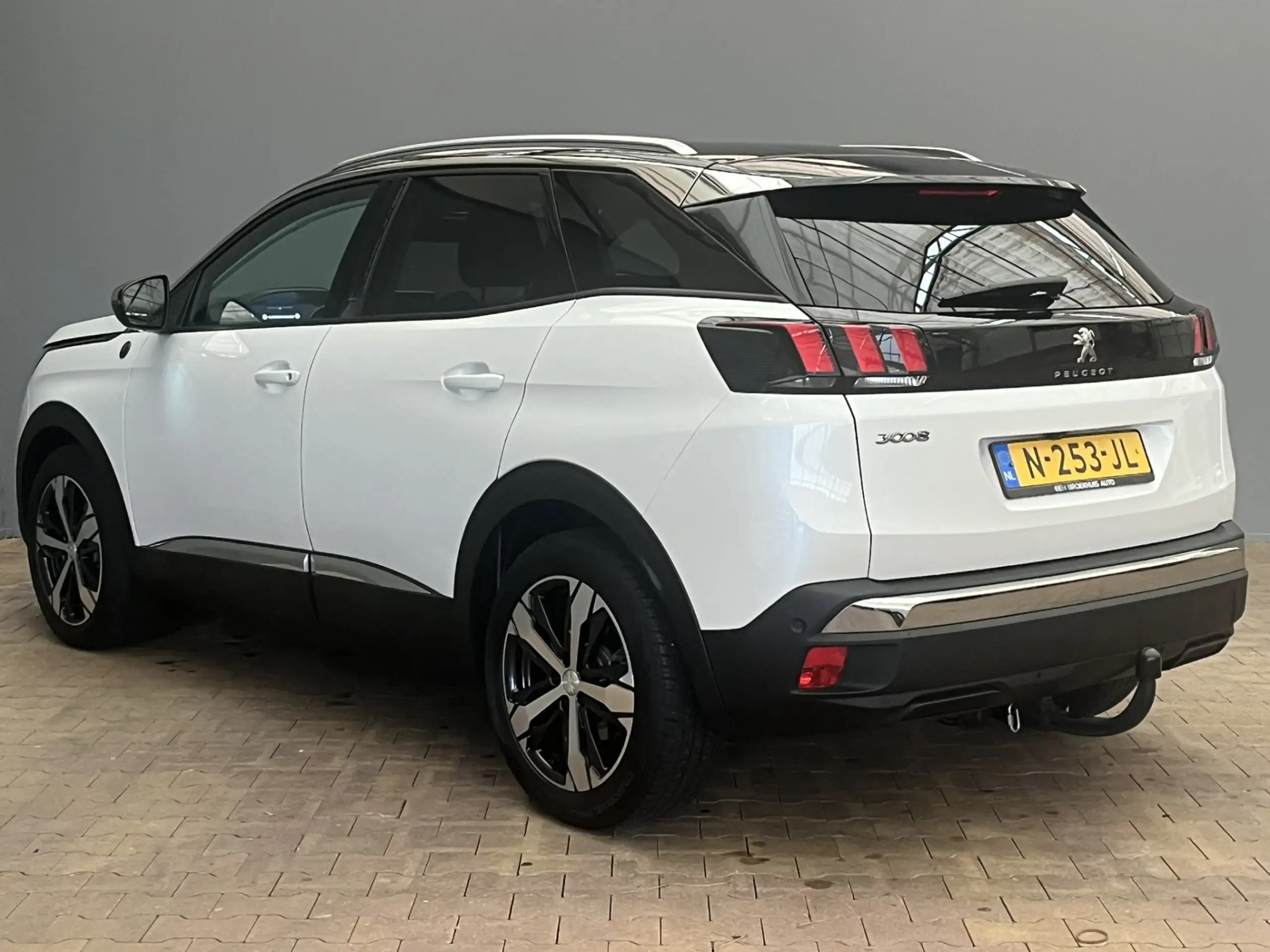 Peugeot - 3008