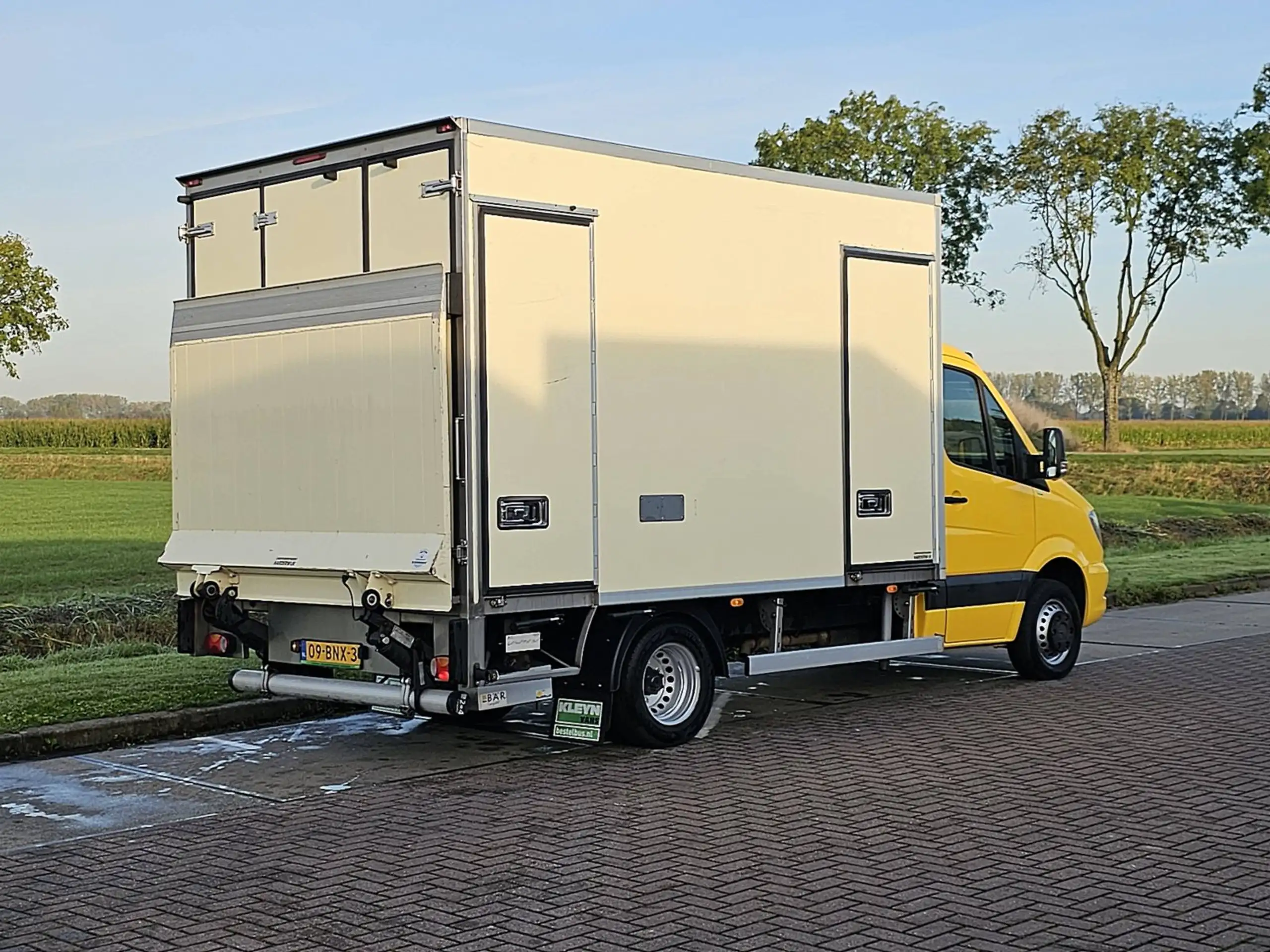 Mercedes-Benz - Sprinter