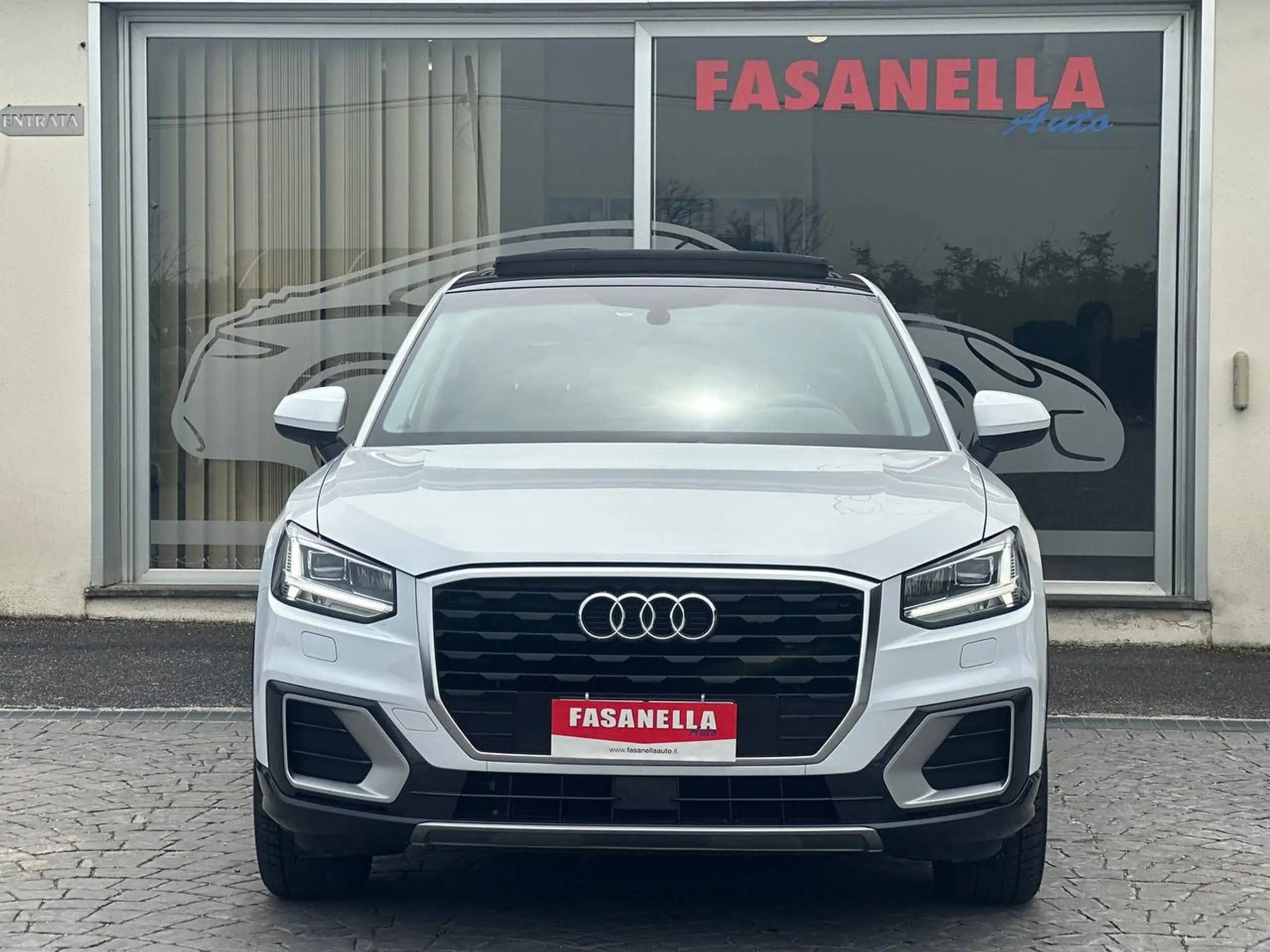 Audi - Q2