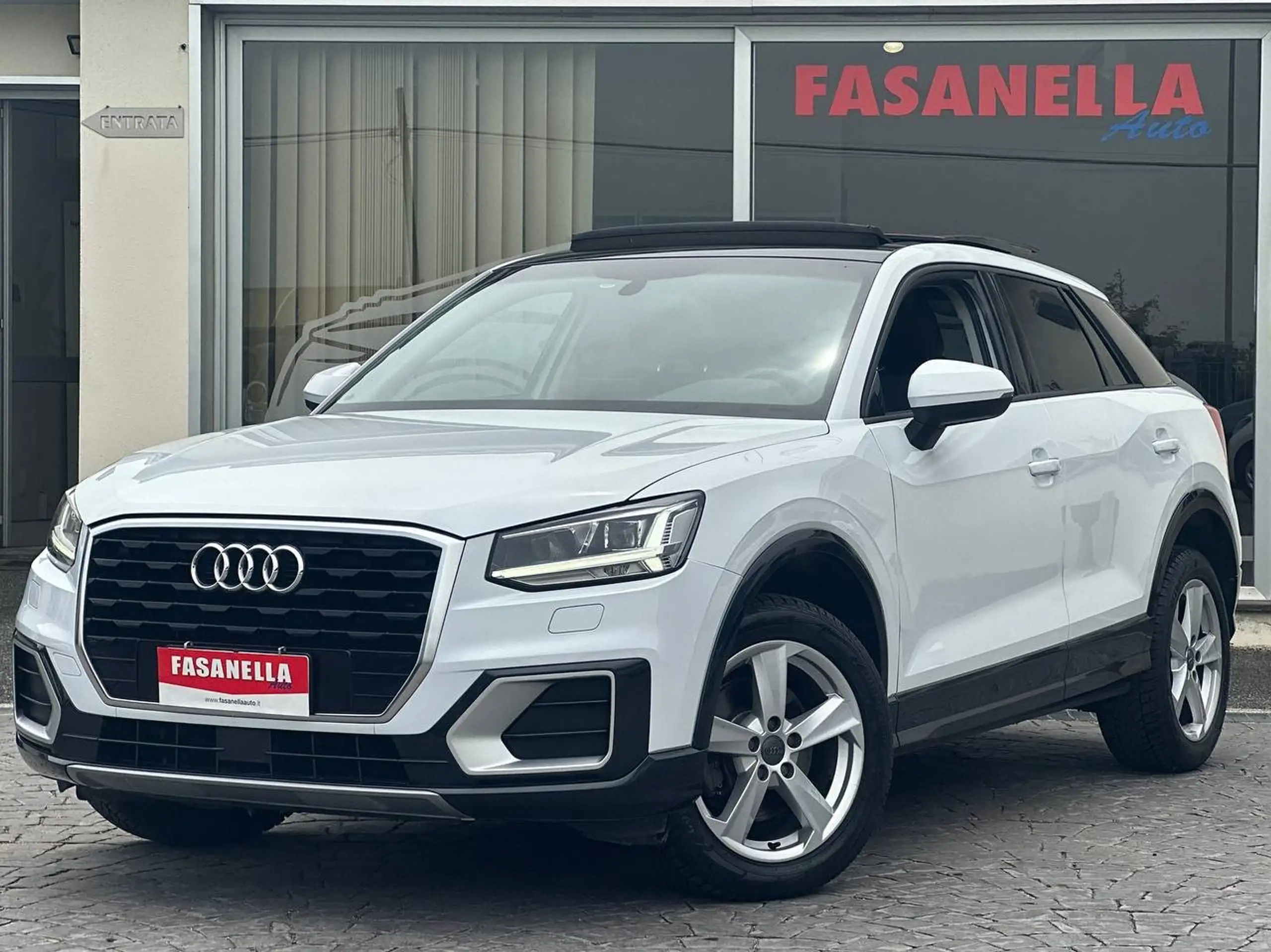 Audi - Q2