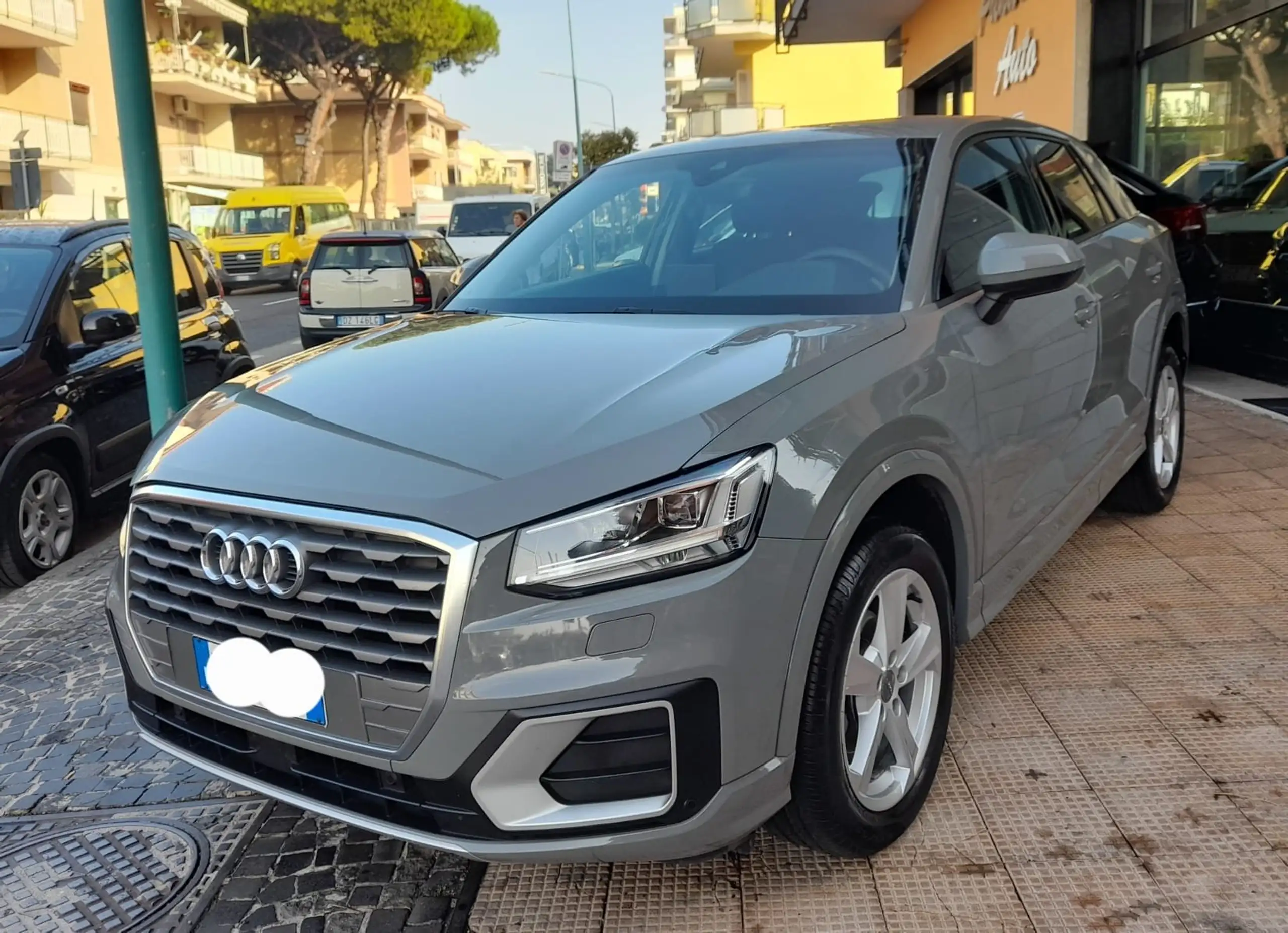 Audi - Q2