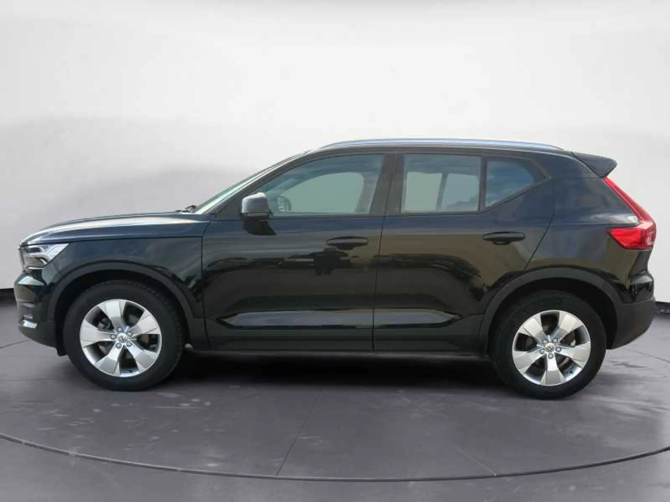 Volvo - XC40