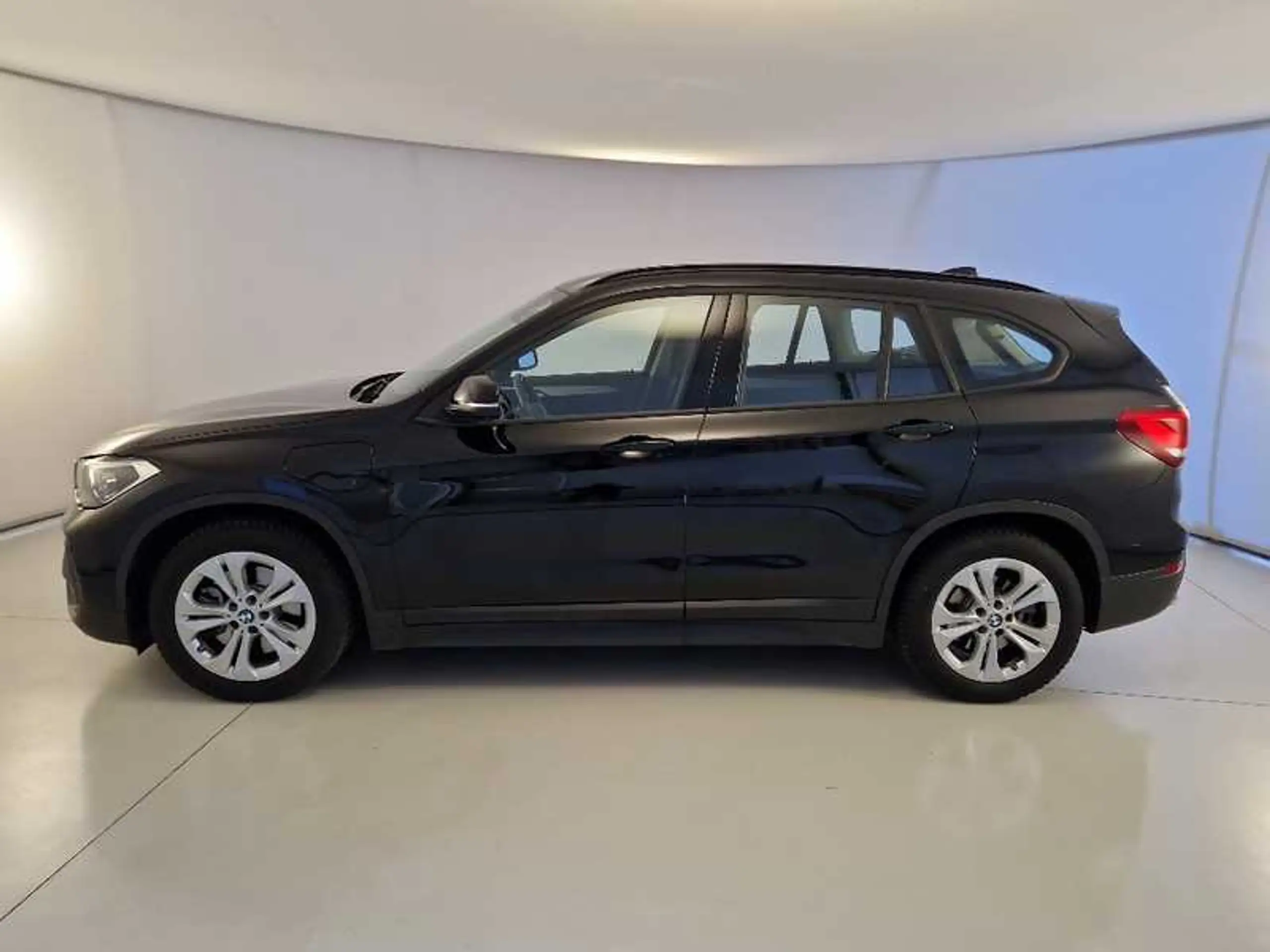 BMW - X1