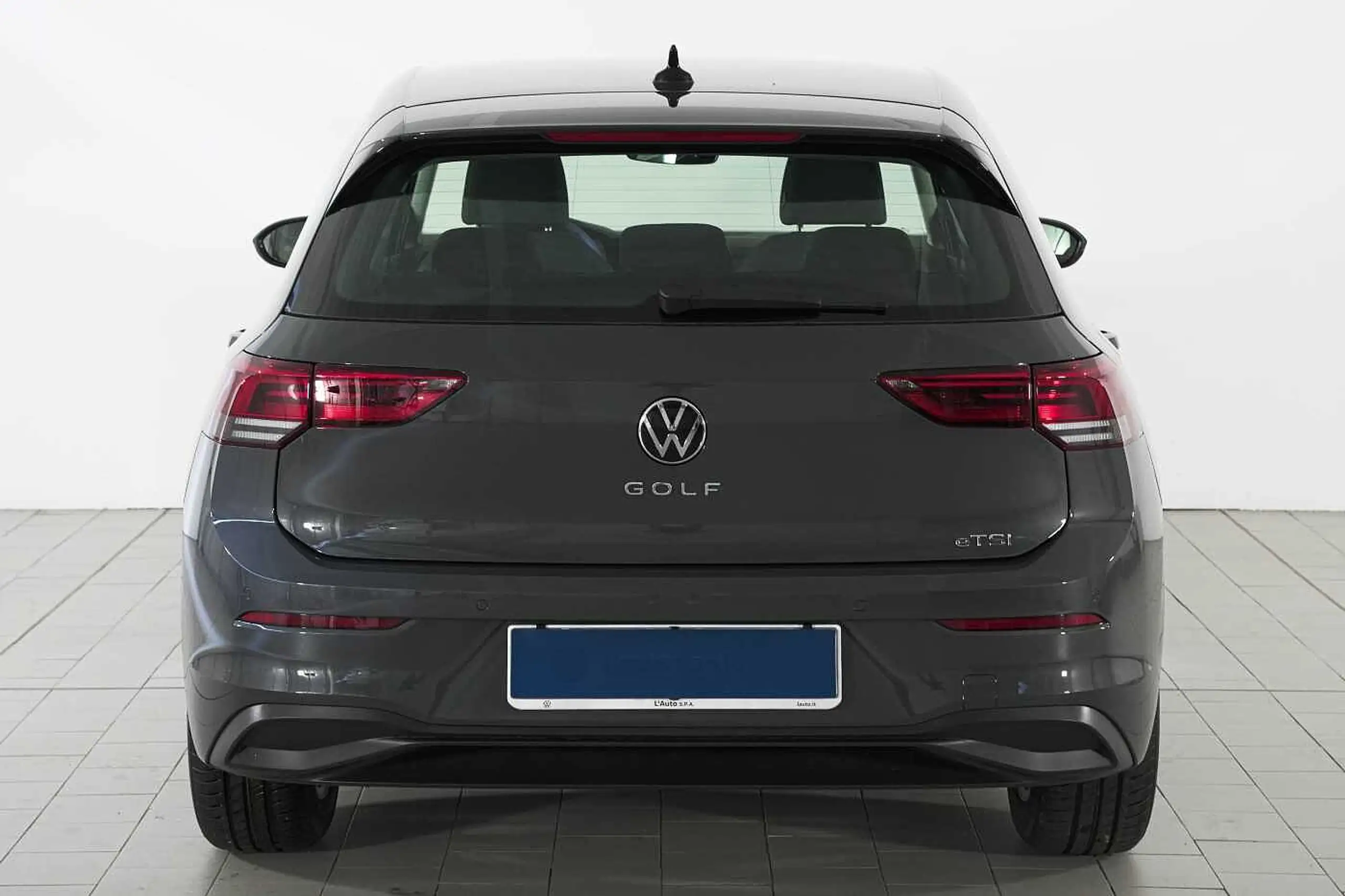 Volkswagen - Golf