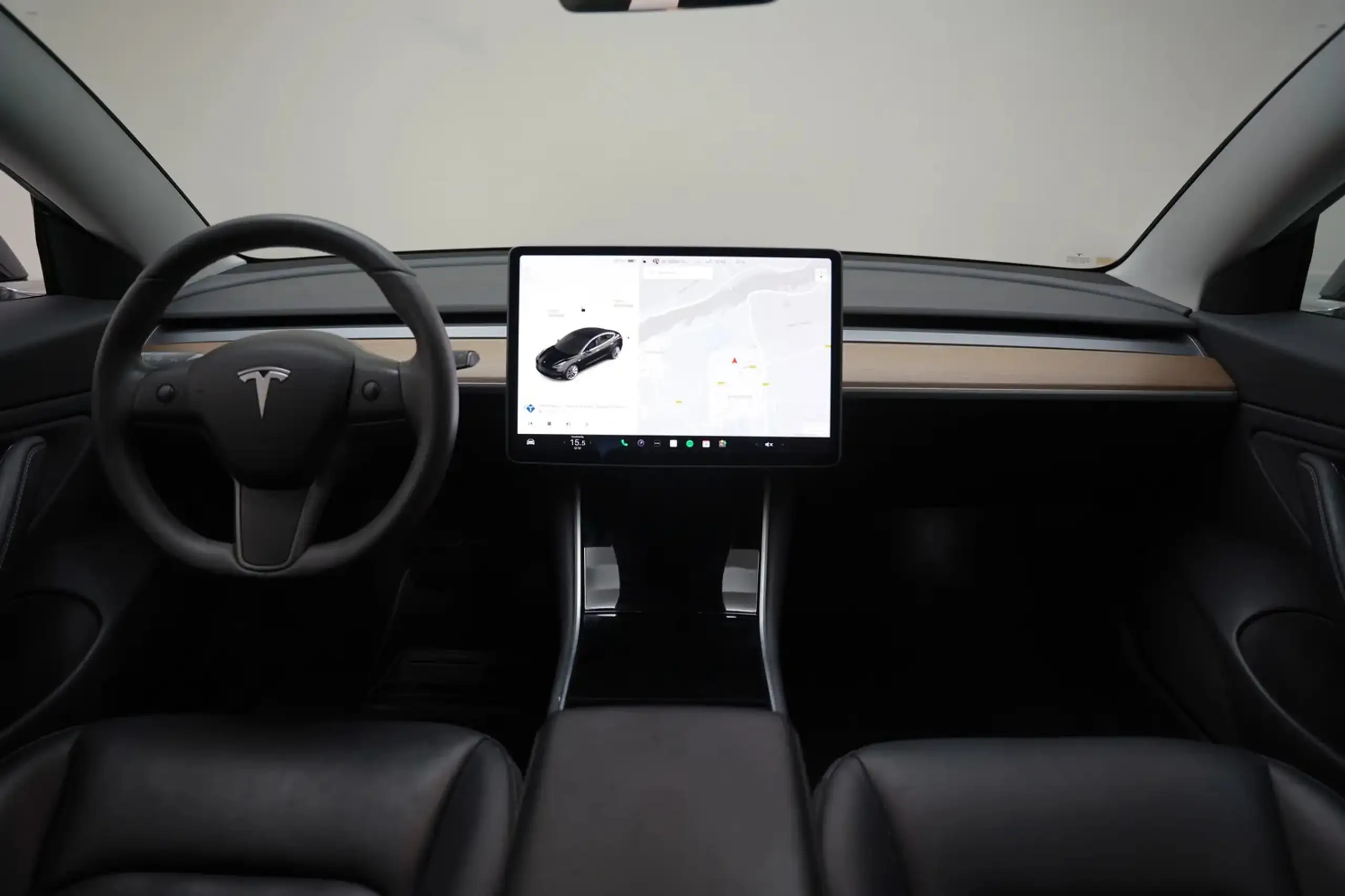 Tesla - Model 3