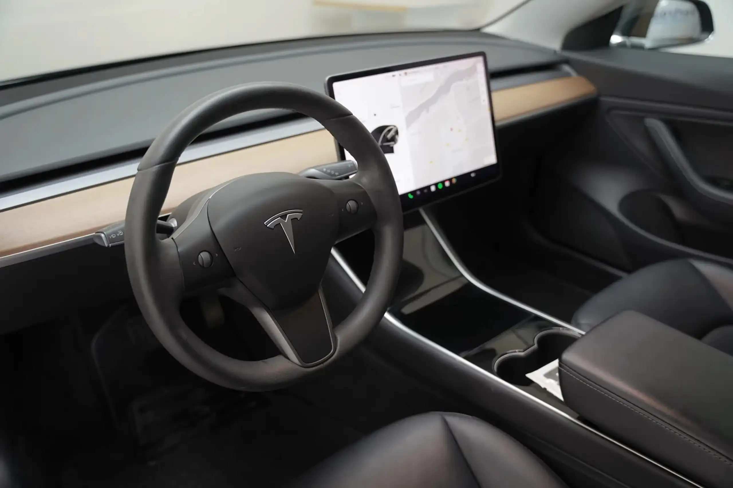 Tesla - Model 3