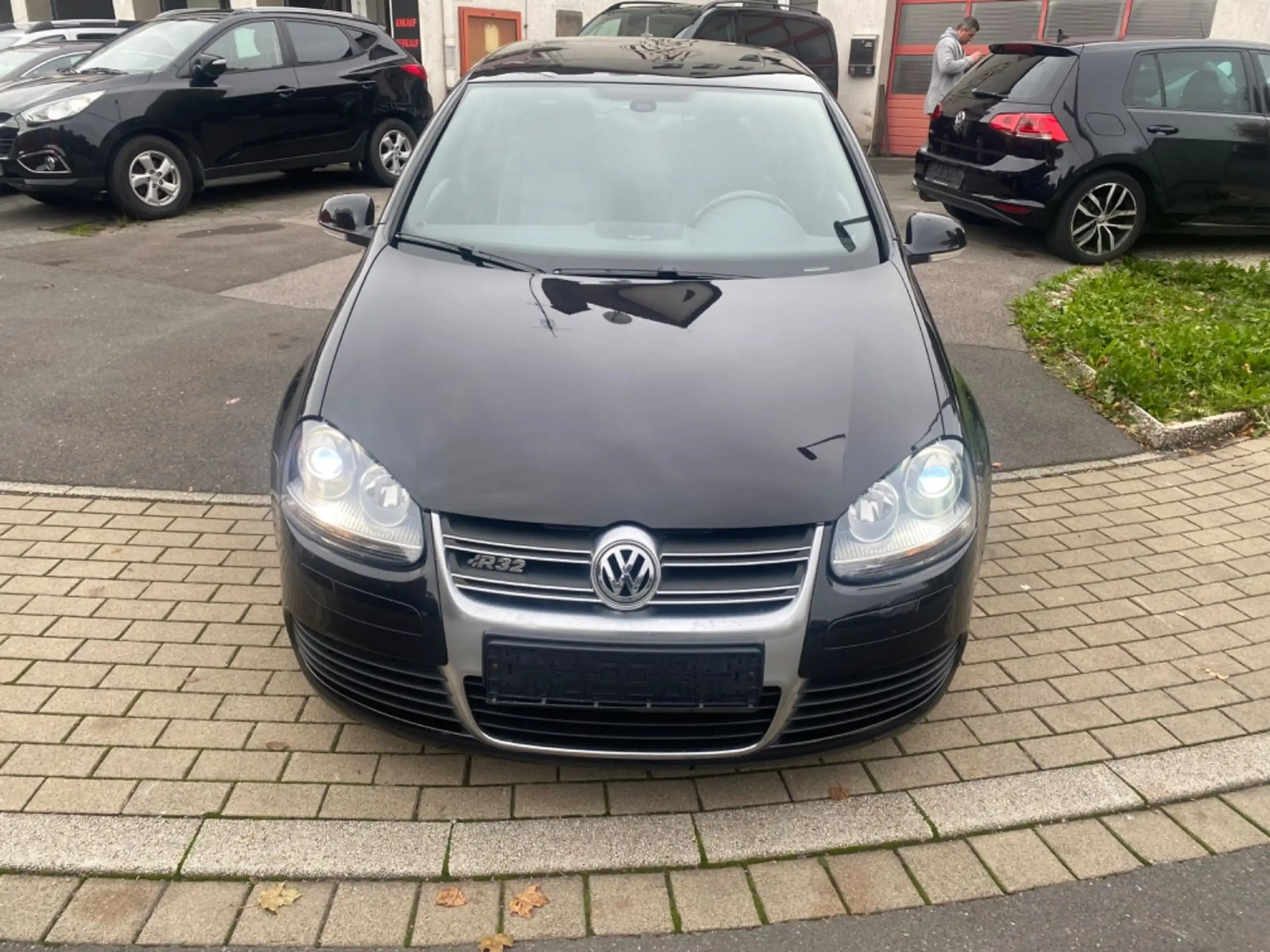 Volkswagen - Golf