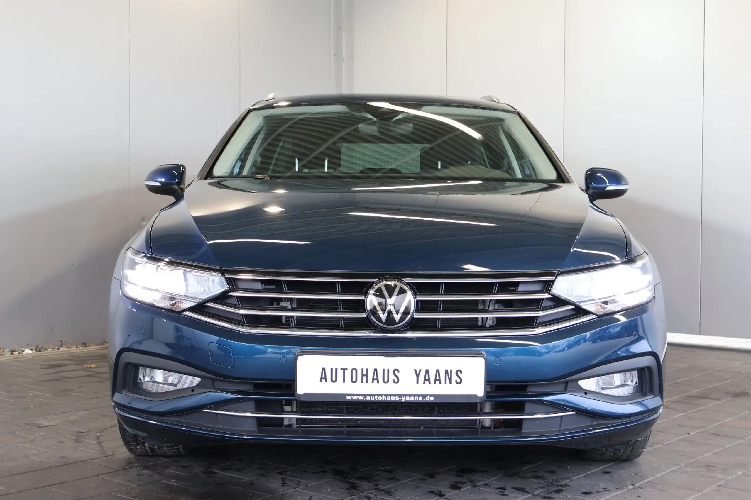 Volkswagen - Passat Variant