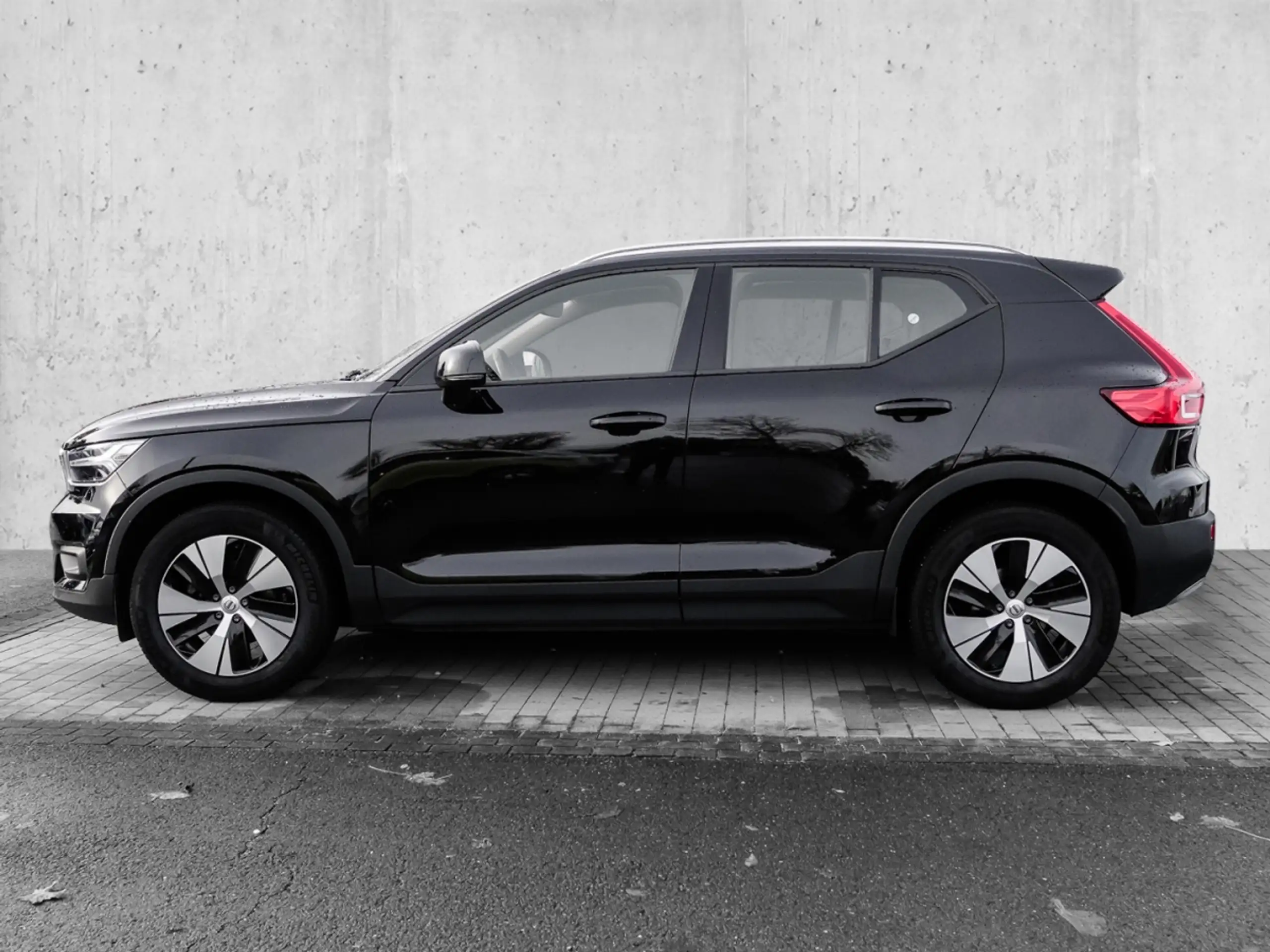 Volvo - XC40