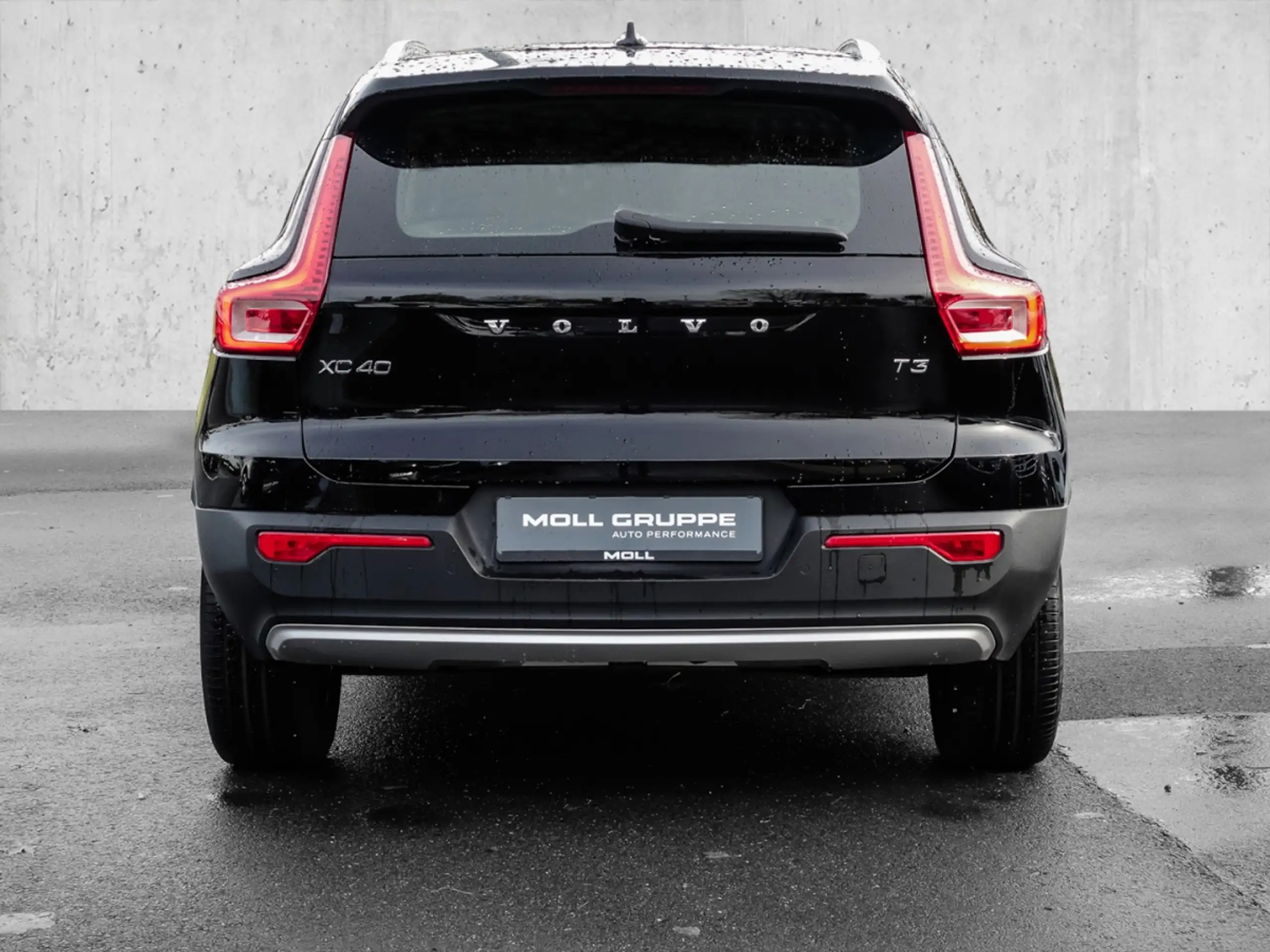 Volvo - XC40