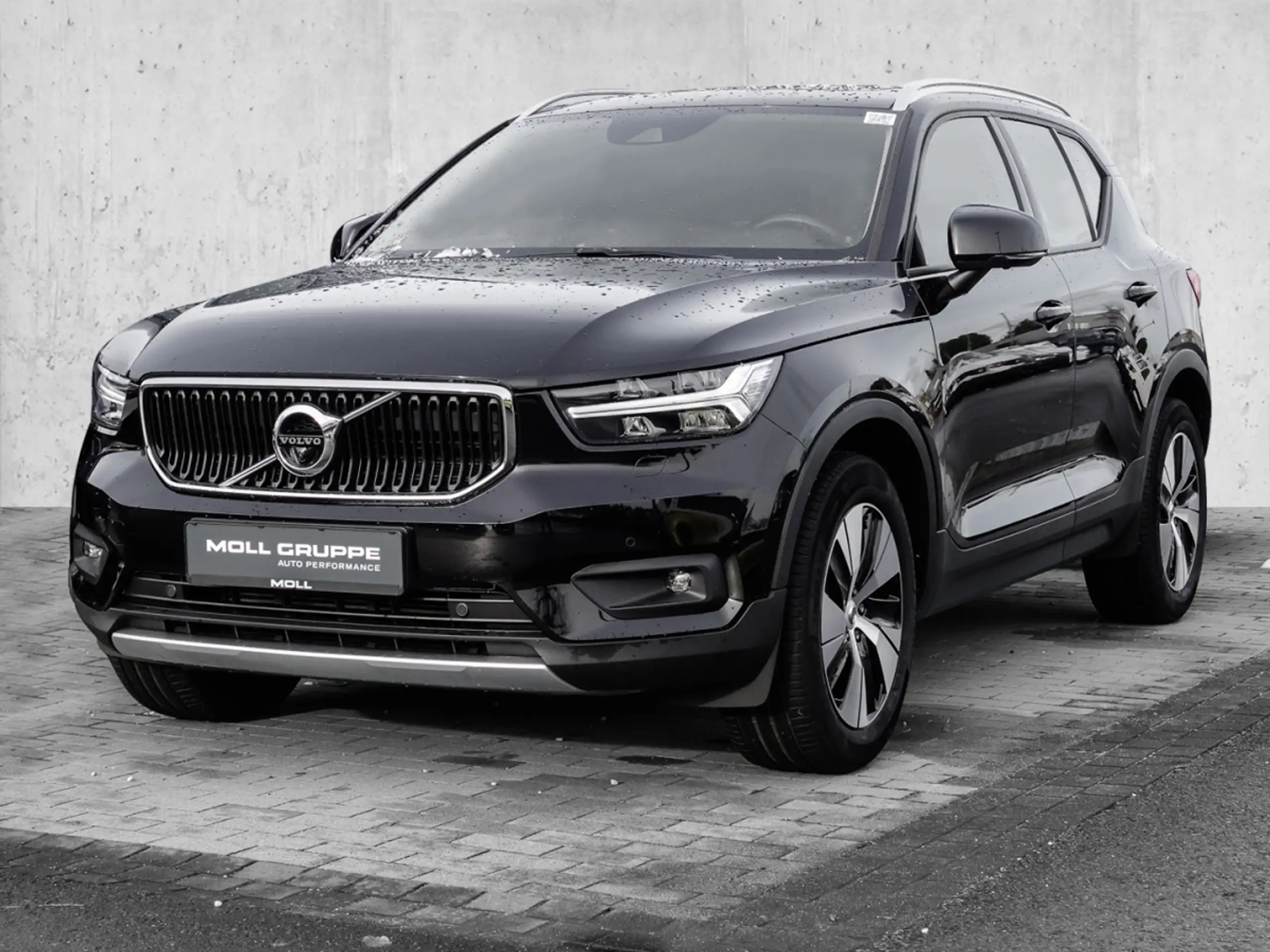 Volvo - XC40