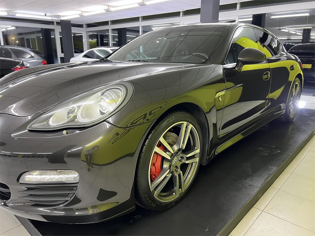 Porsche - Panamera