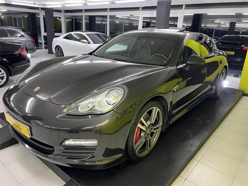 Porsche - Panamera