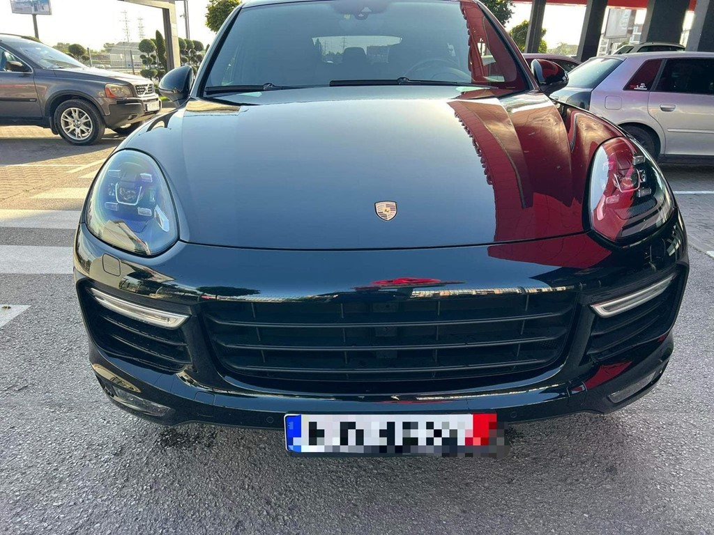 Porsche - Cayenne