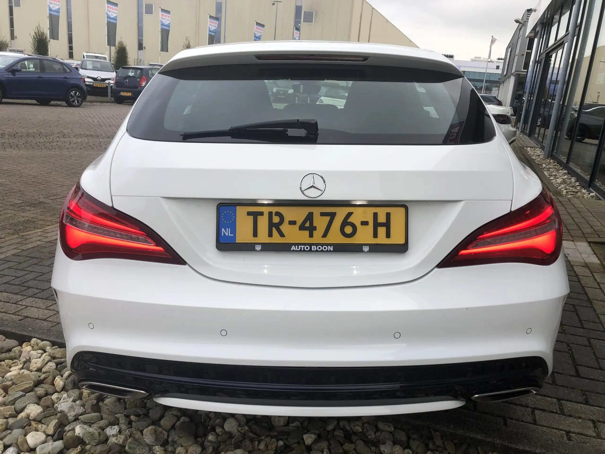 Mercedes-Benz - CLA 180