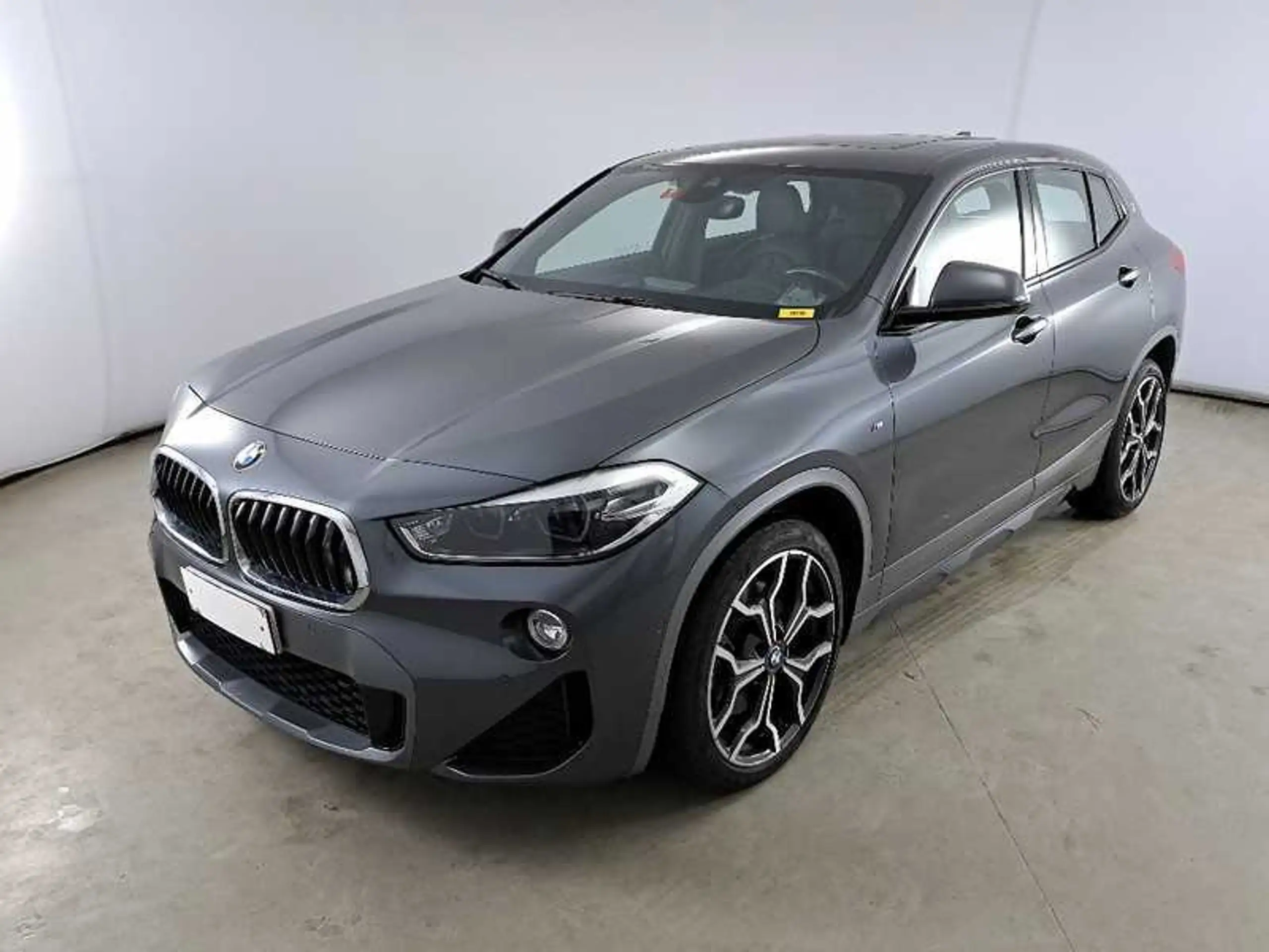 BMW - X2