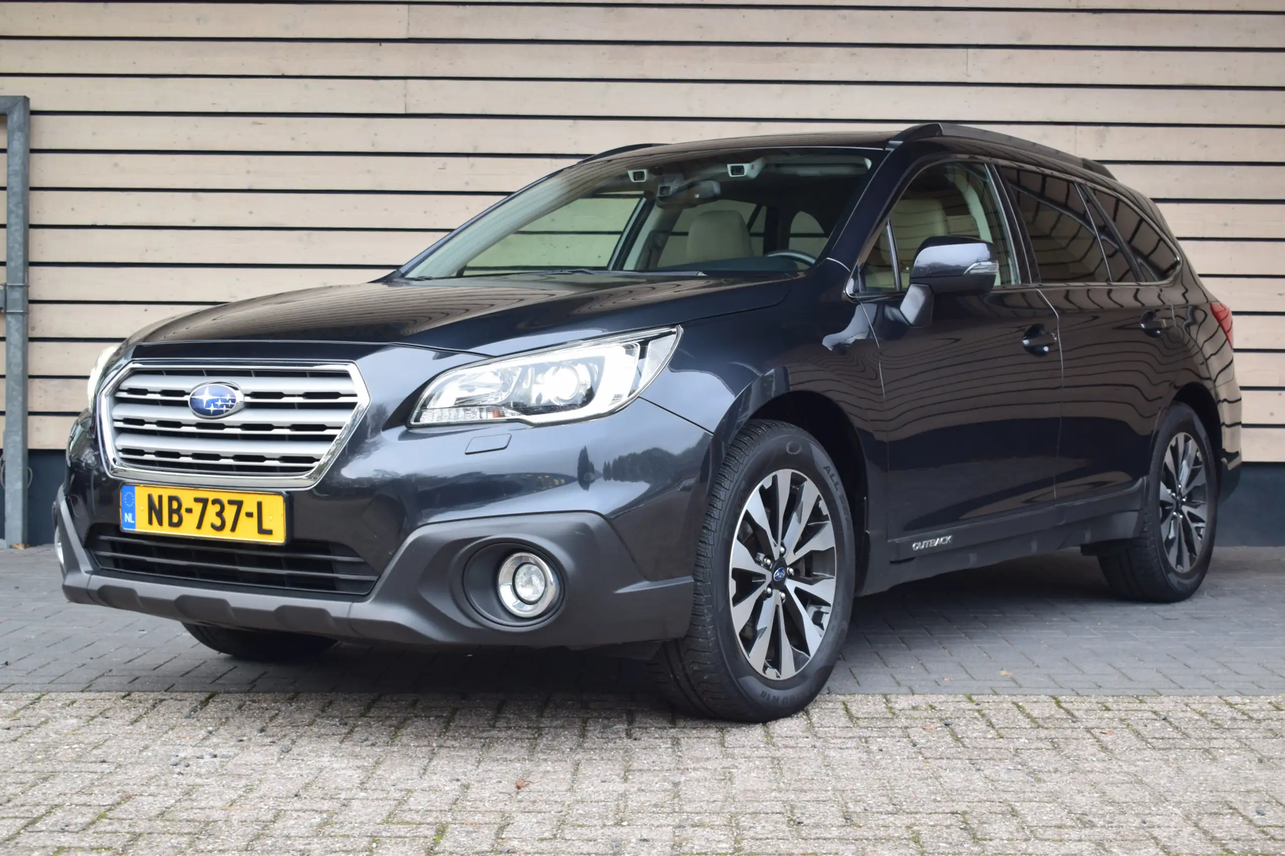 Subaru - OUTBACK