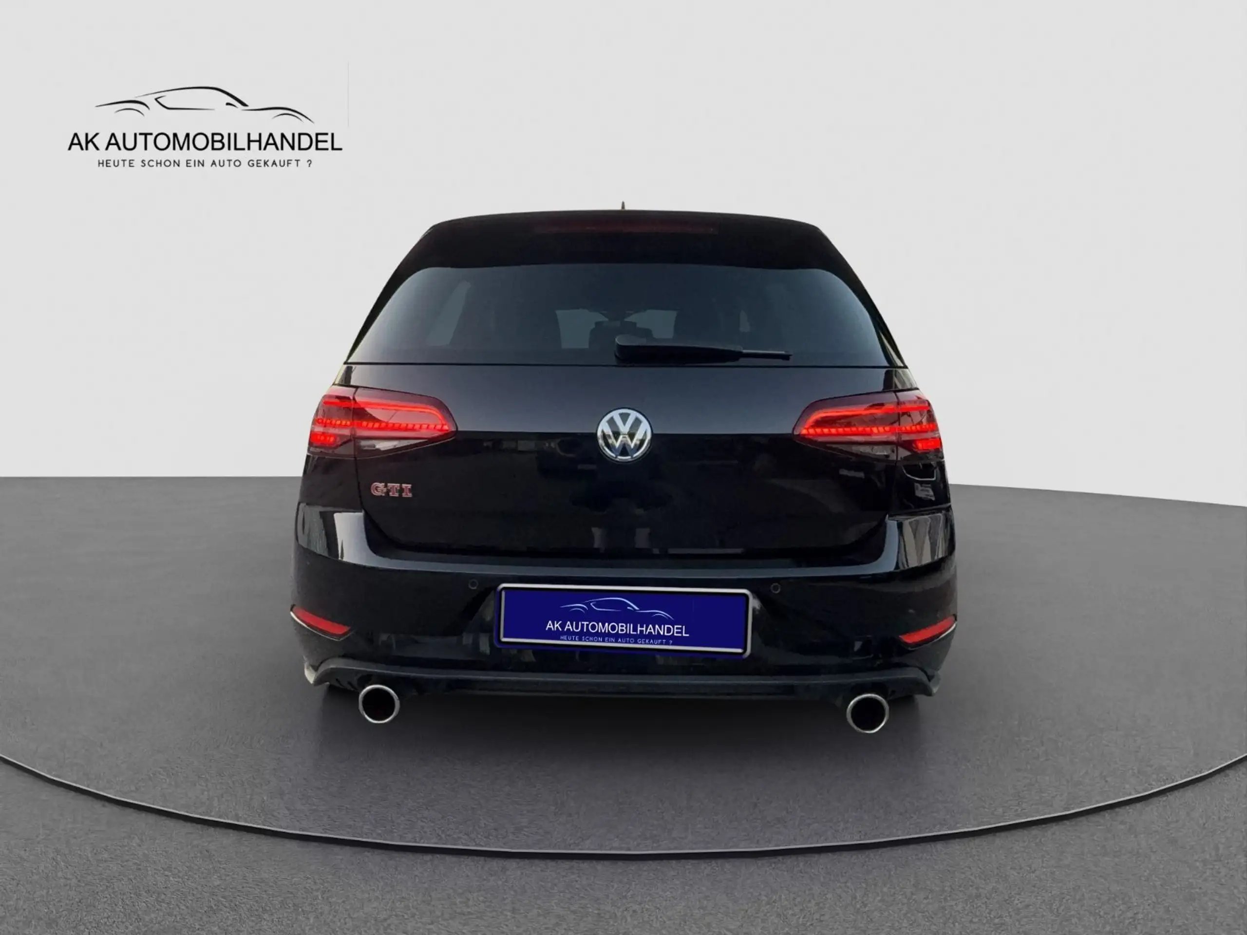 Volkswagen - Golf