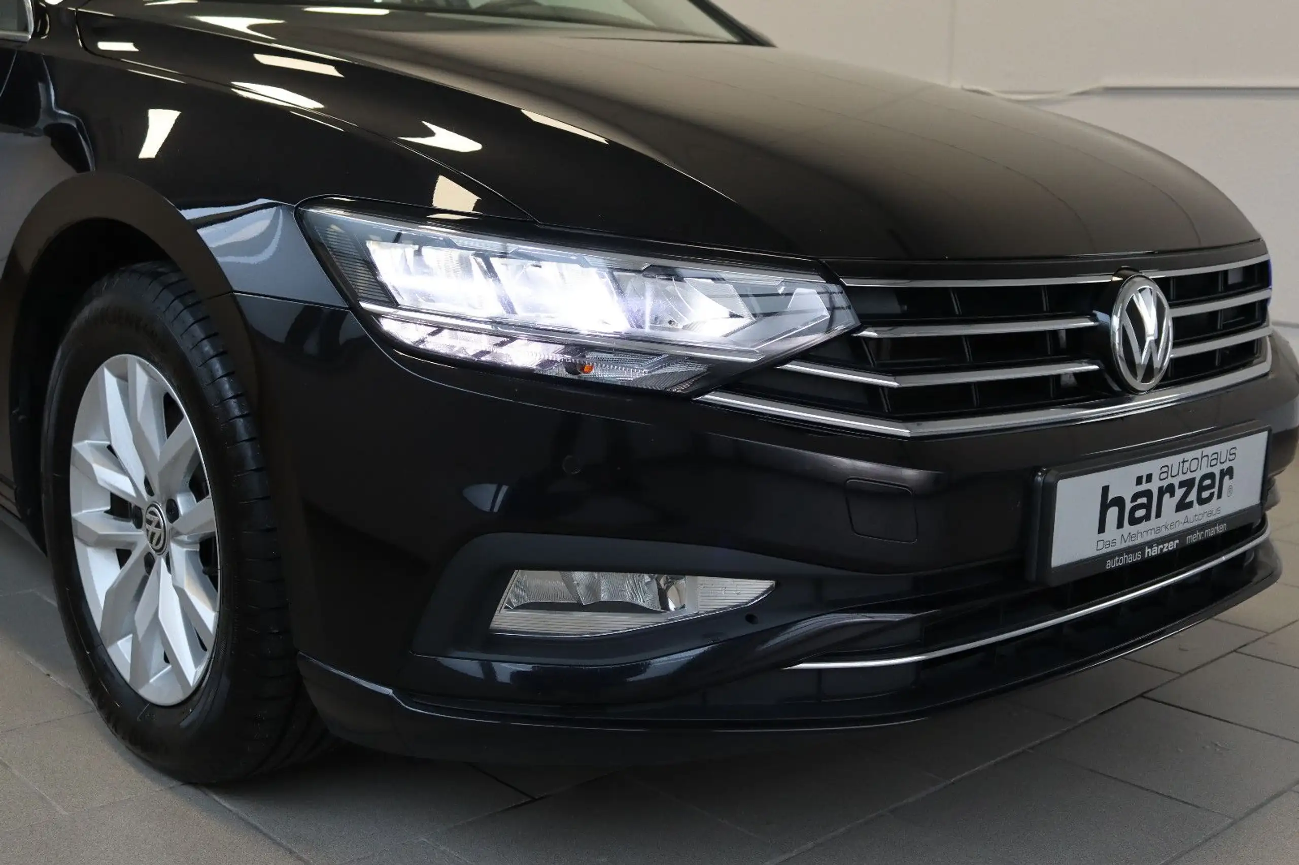 Volkswagen - Passat