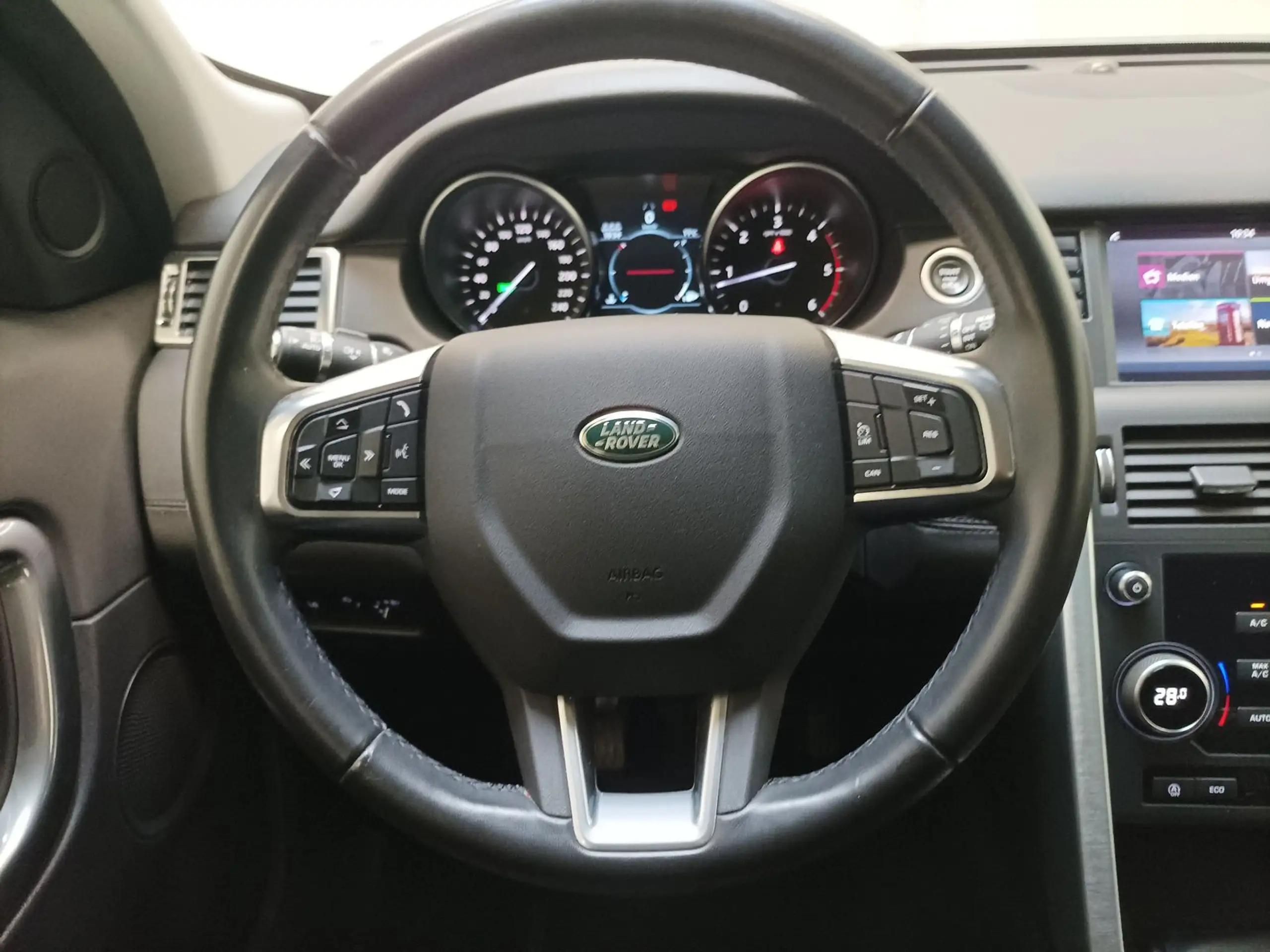 Land Rover - Discovery Sport