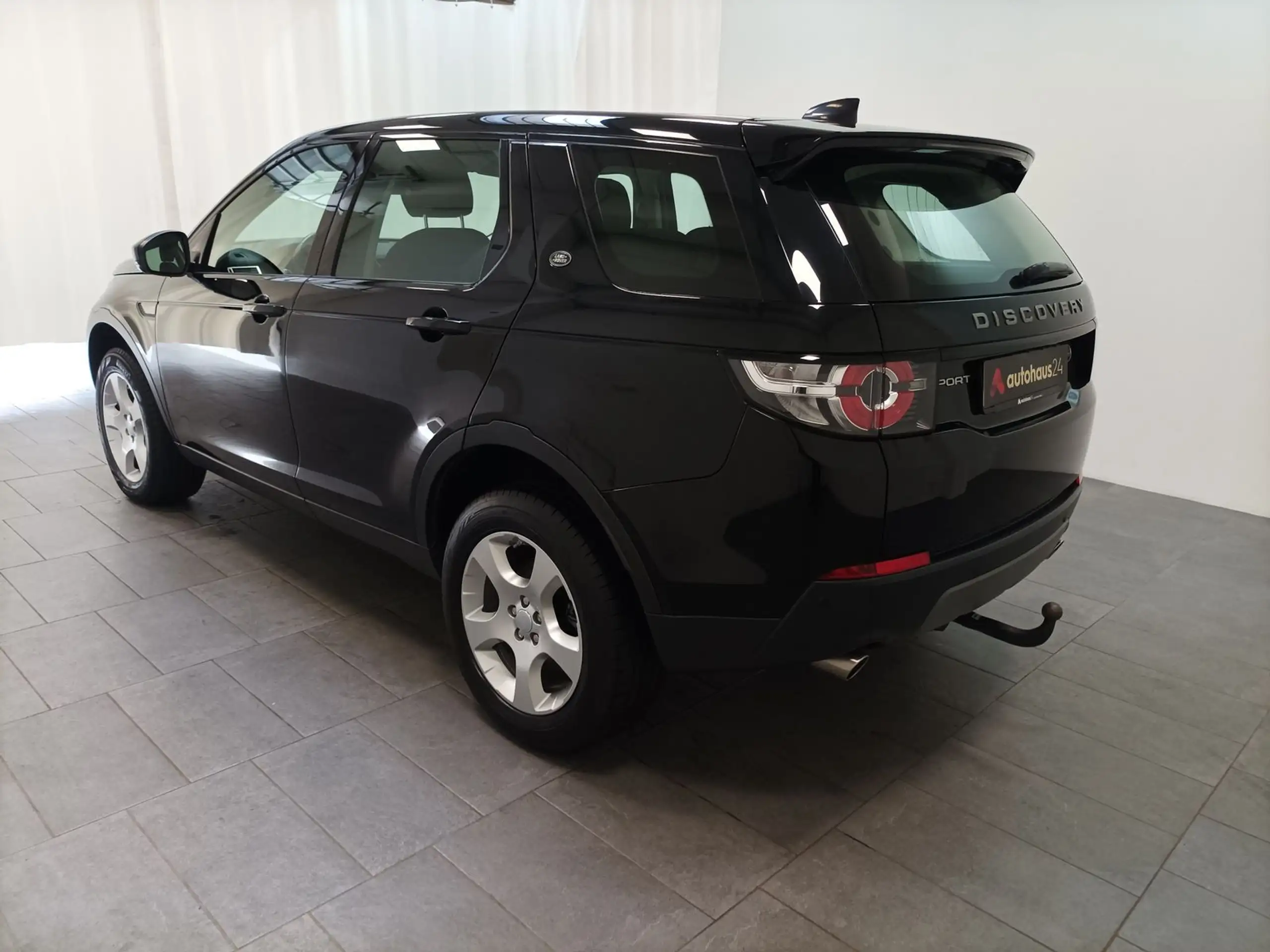 Land Rover - Discovery Sport