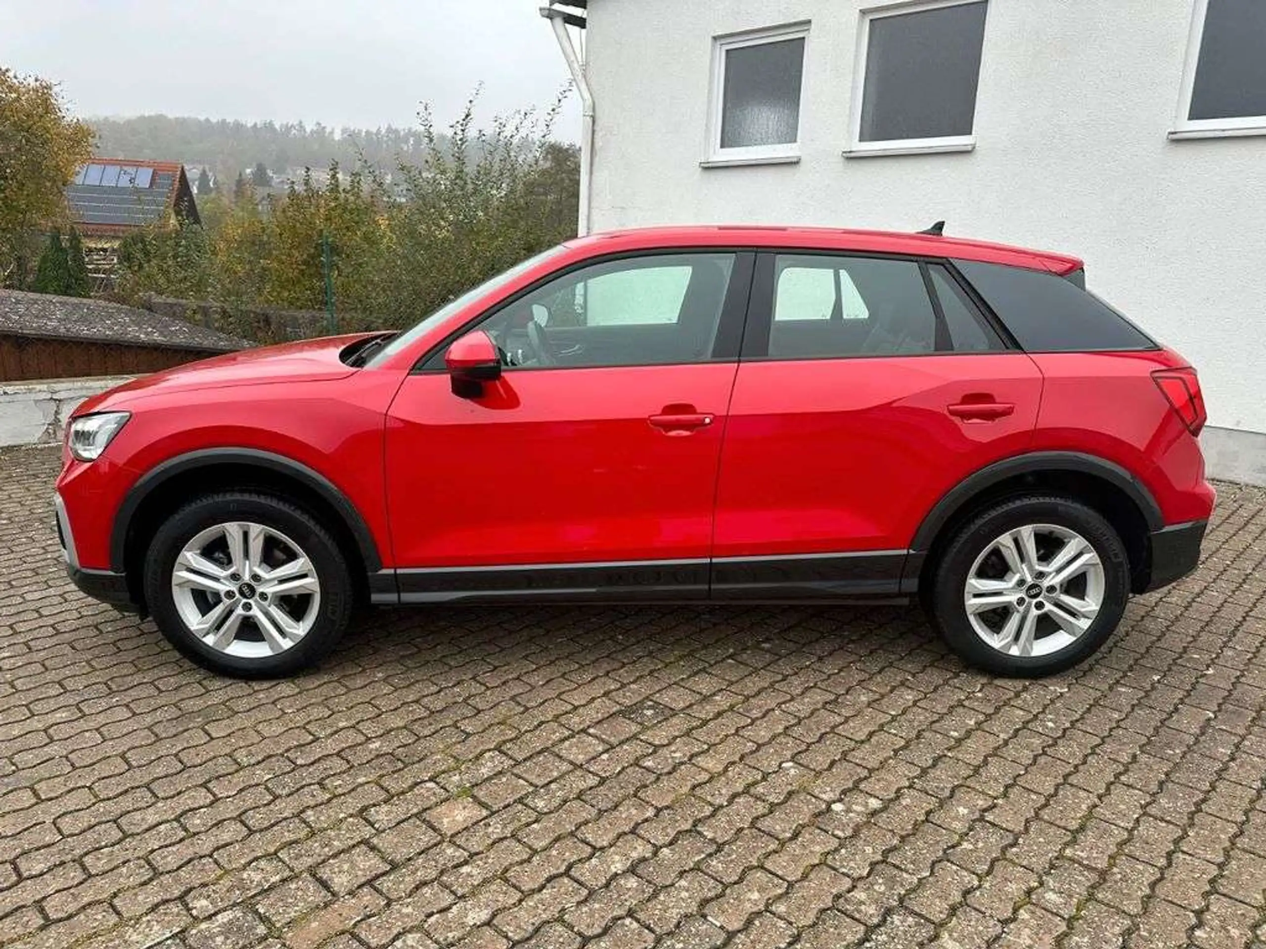 Audi - Q2