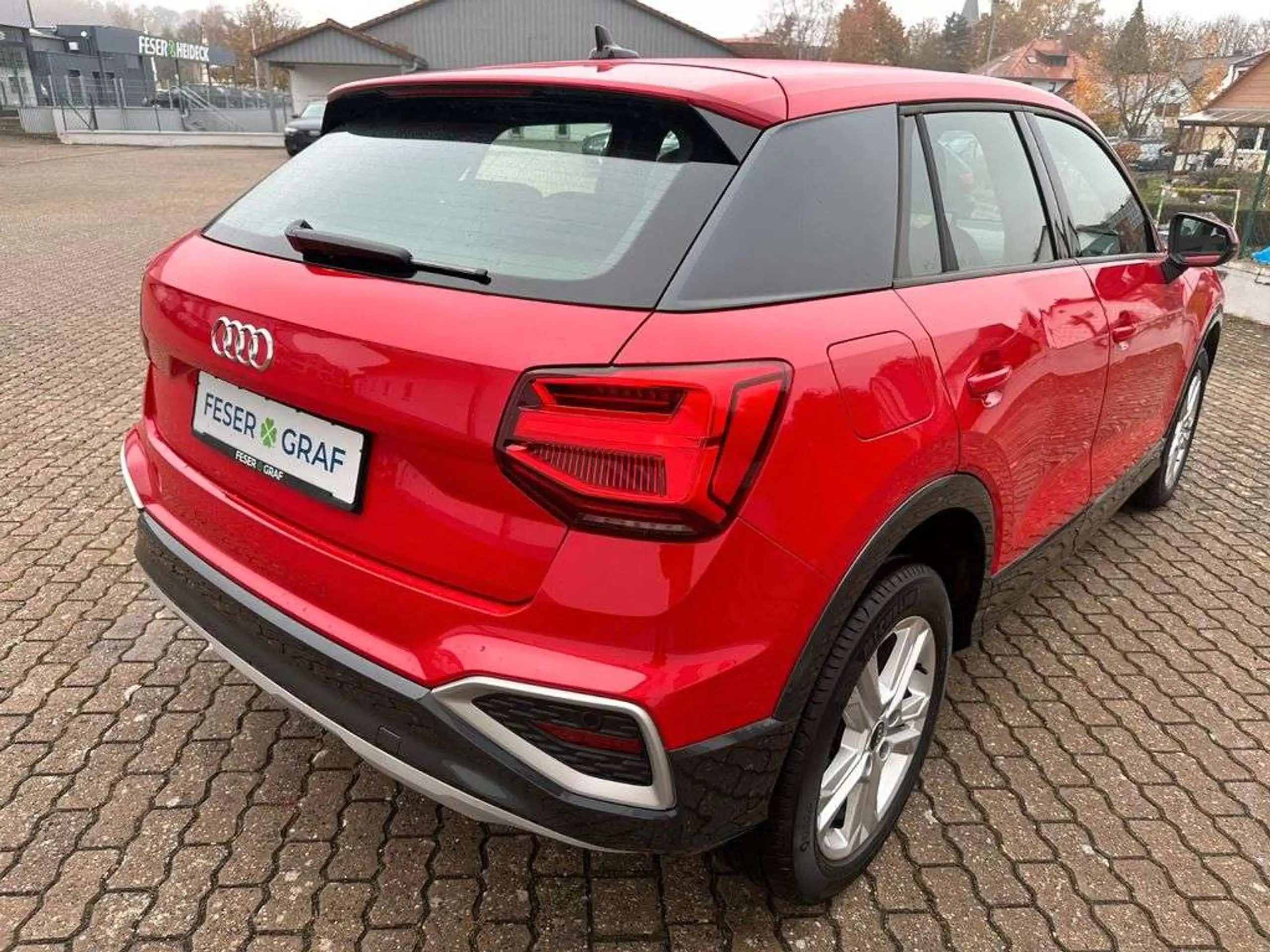 Audi - Q2