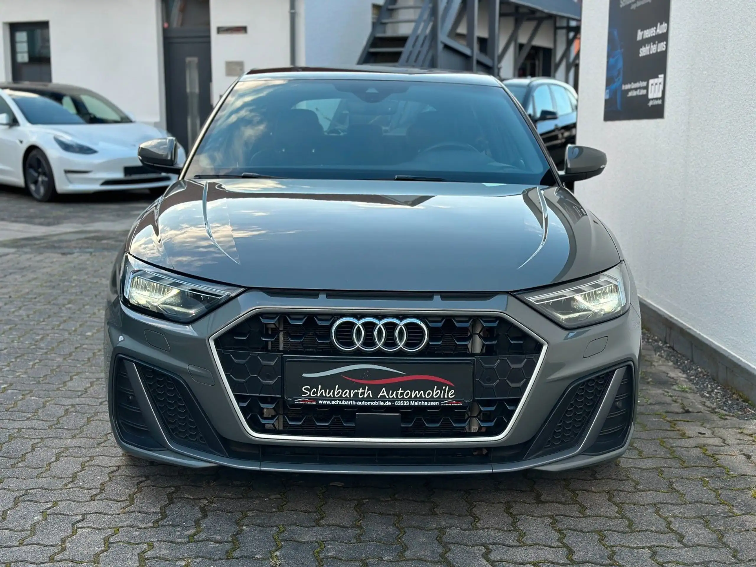 Audi - A1