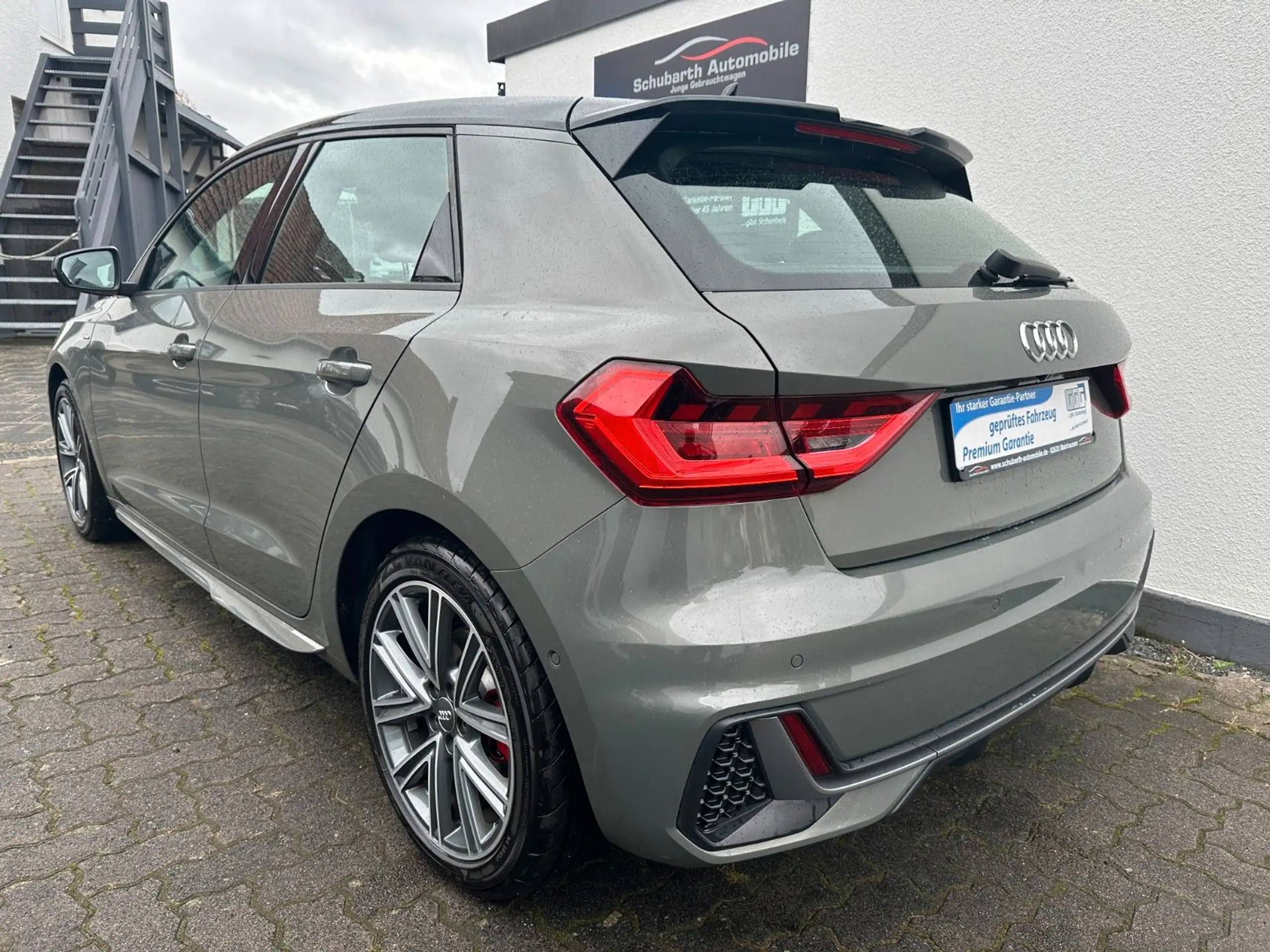 Audi - A1