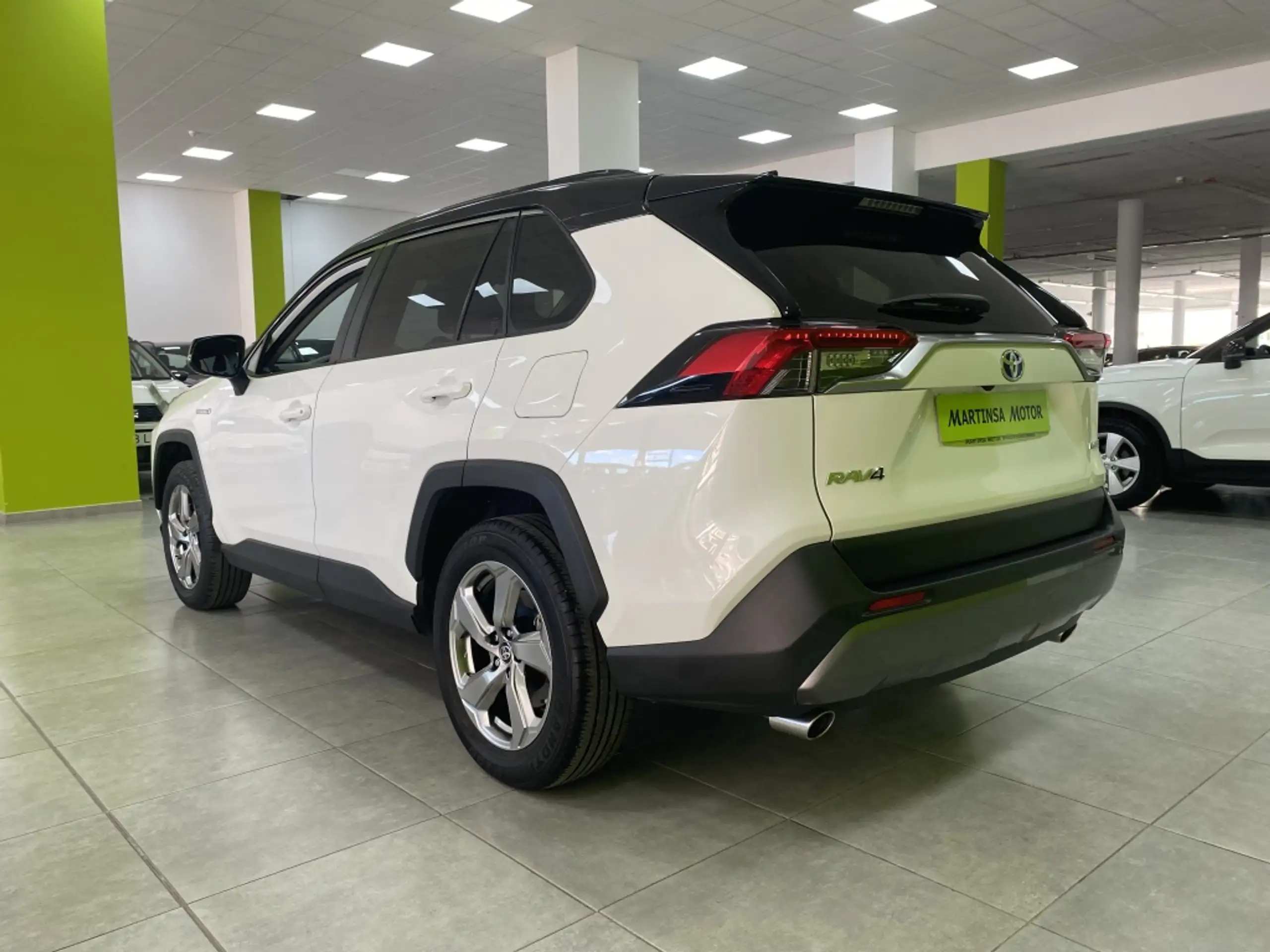 Toyota - RAV 4