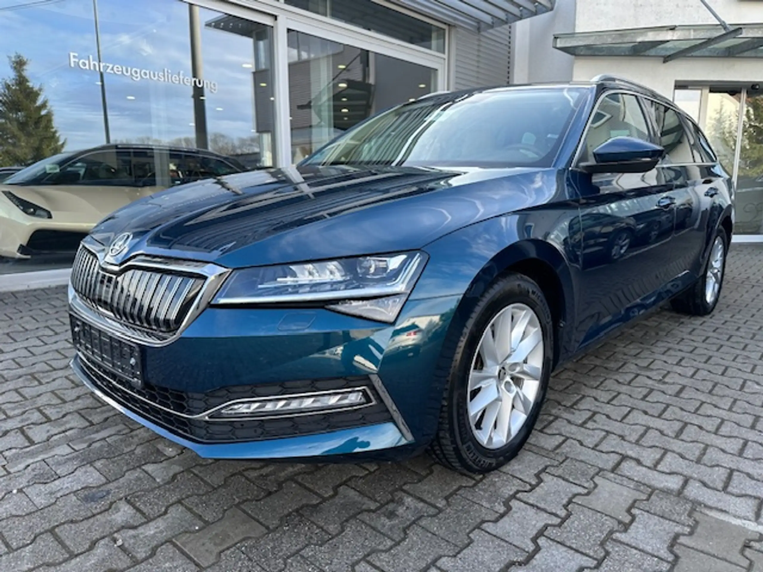 Skoda - Superb