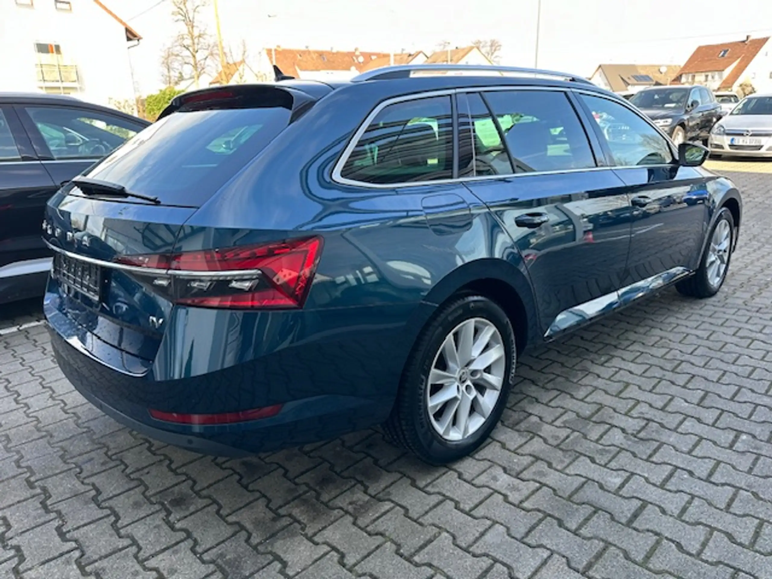 Skoda - Superb