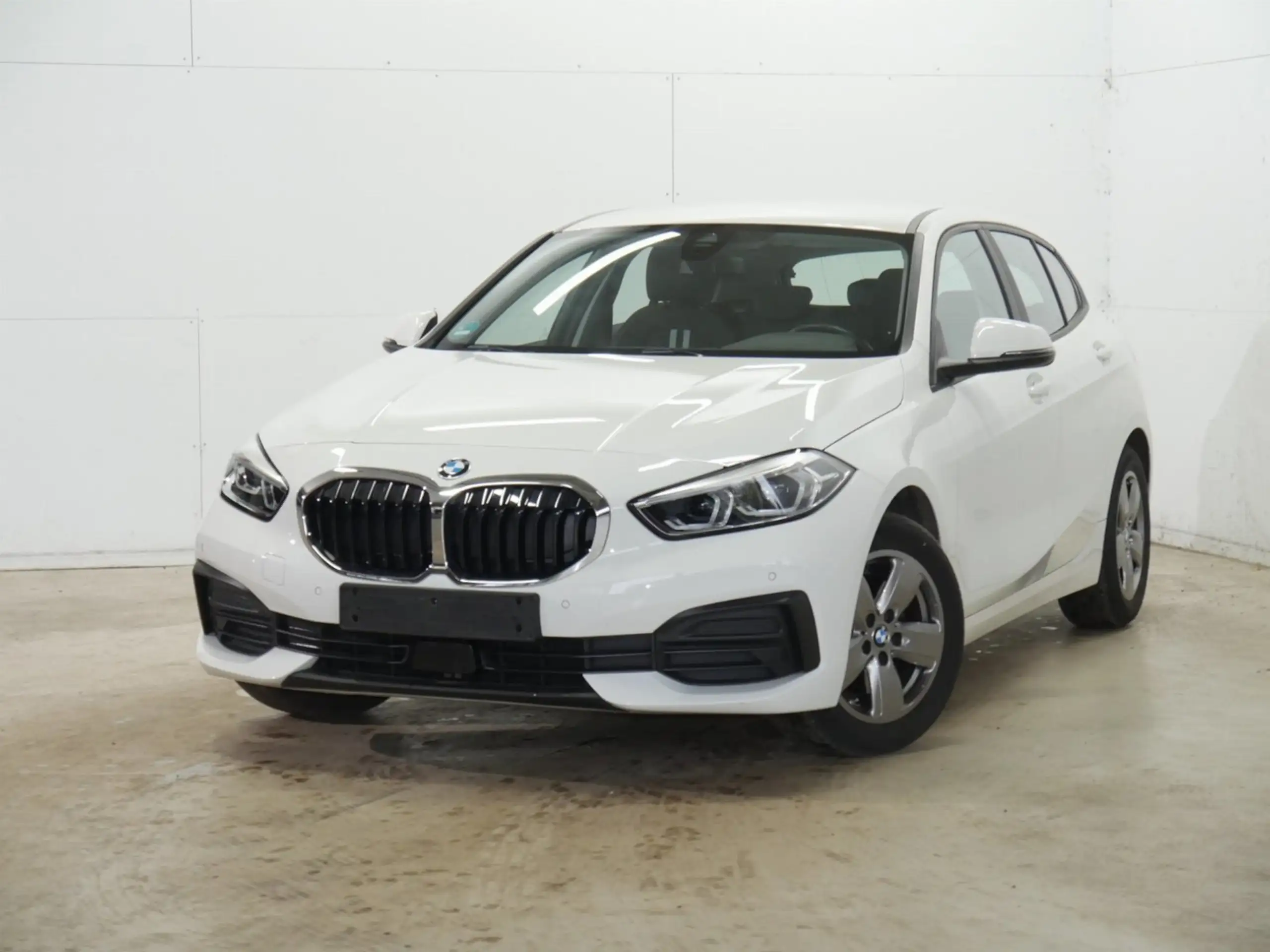 BMW 118 2023