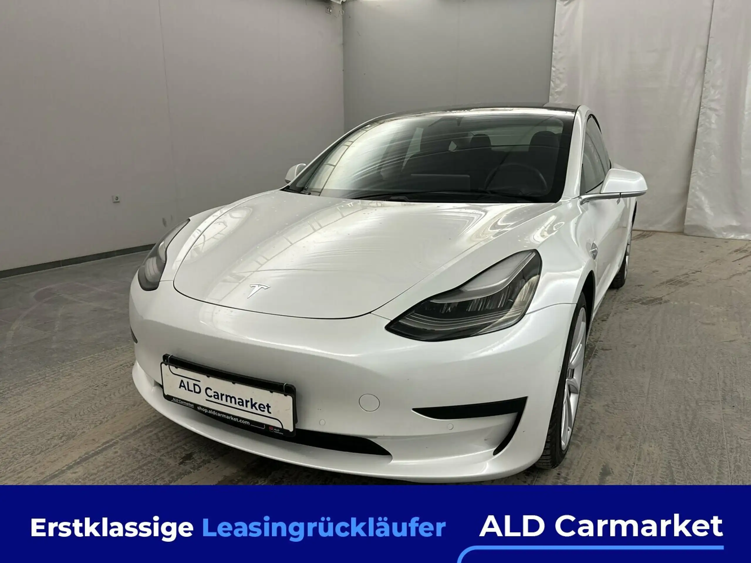 Tesla - Model 3