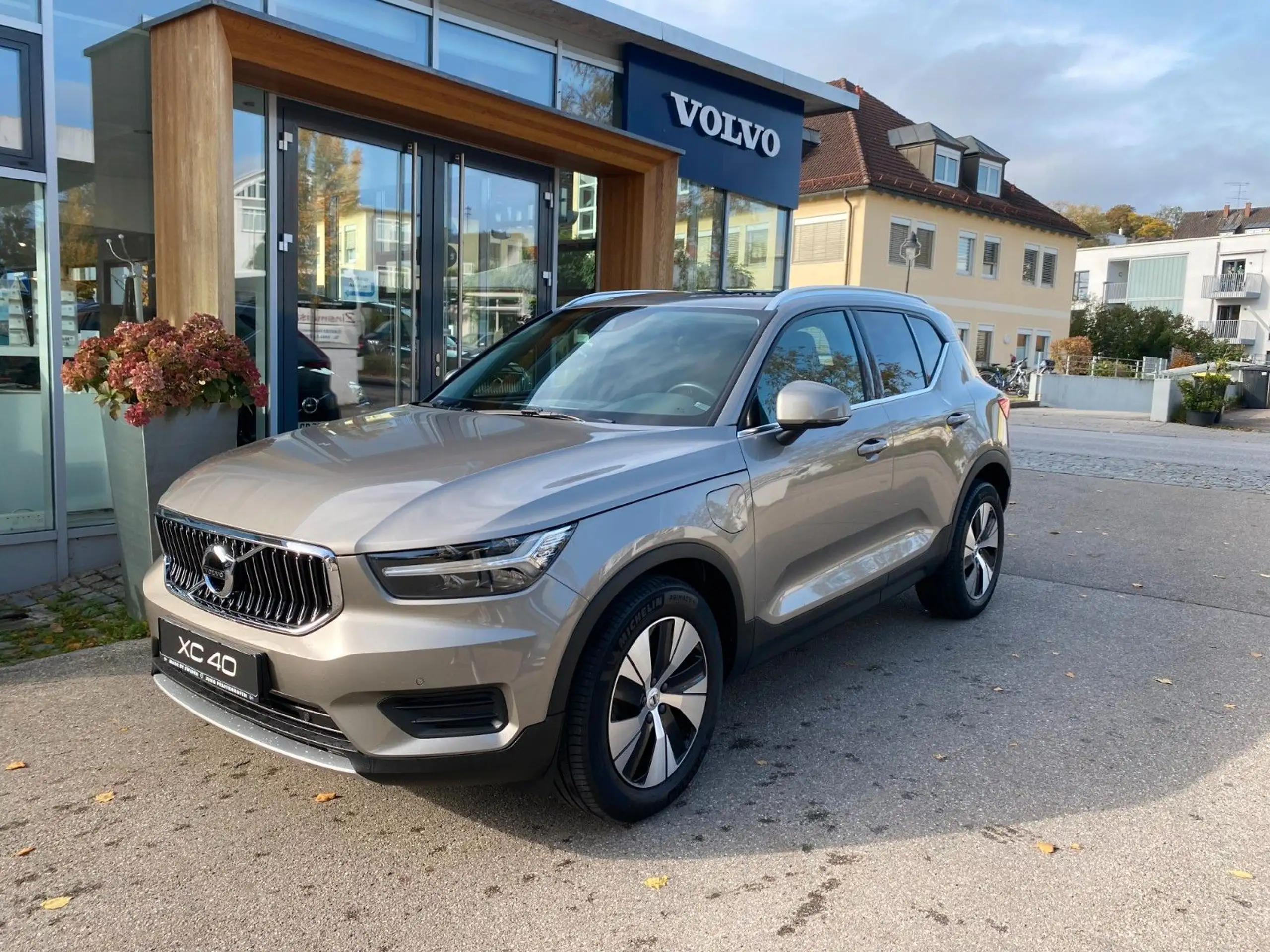 Volvo - XC40