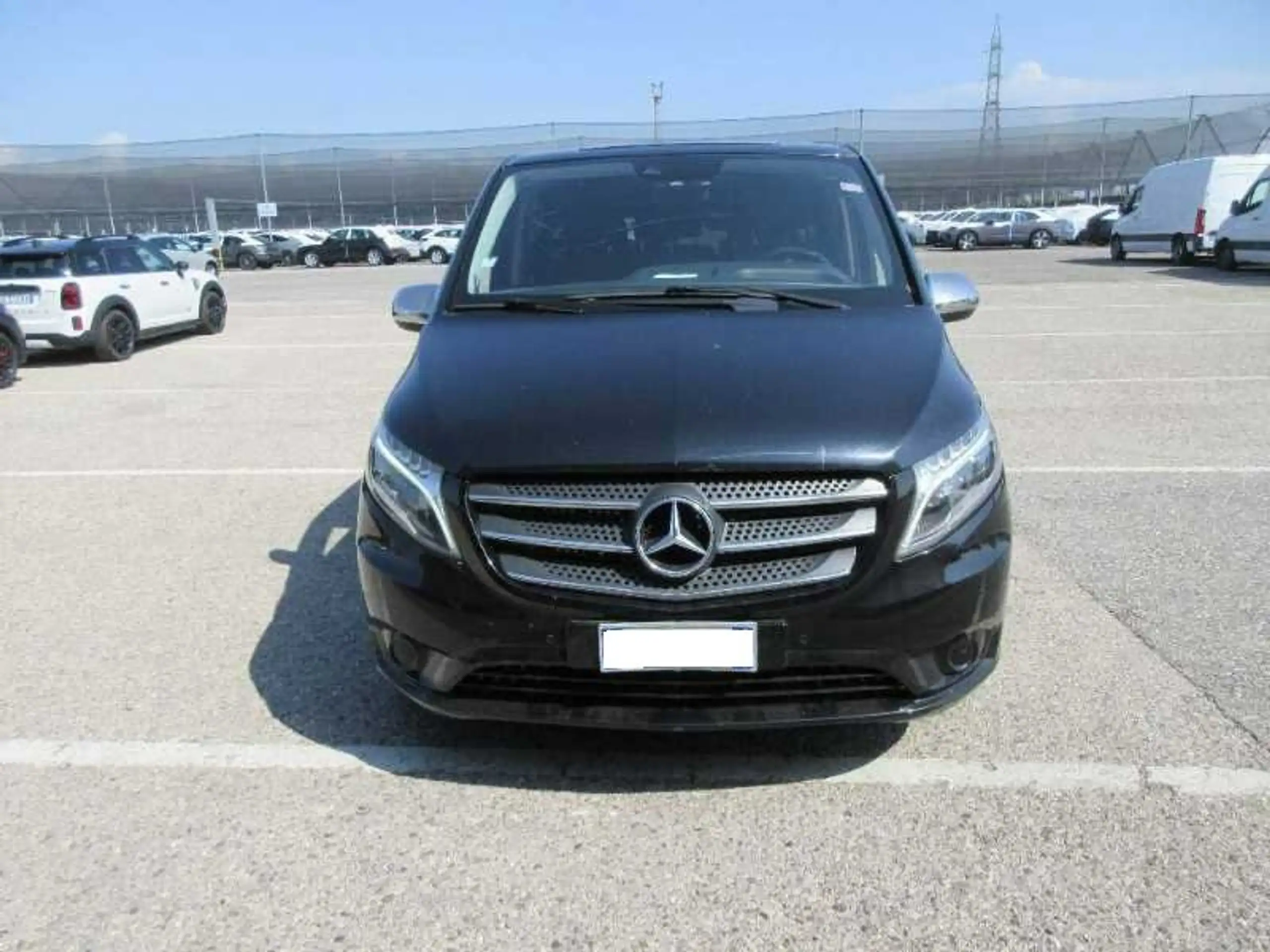 Mercedes-Benz - Vito