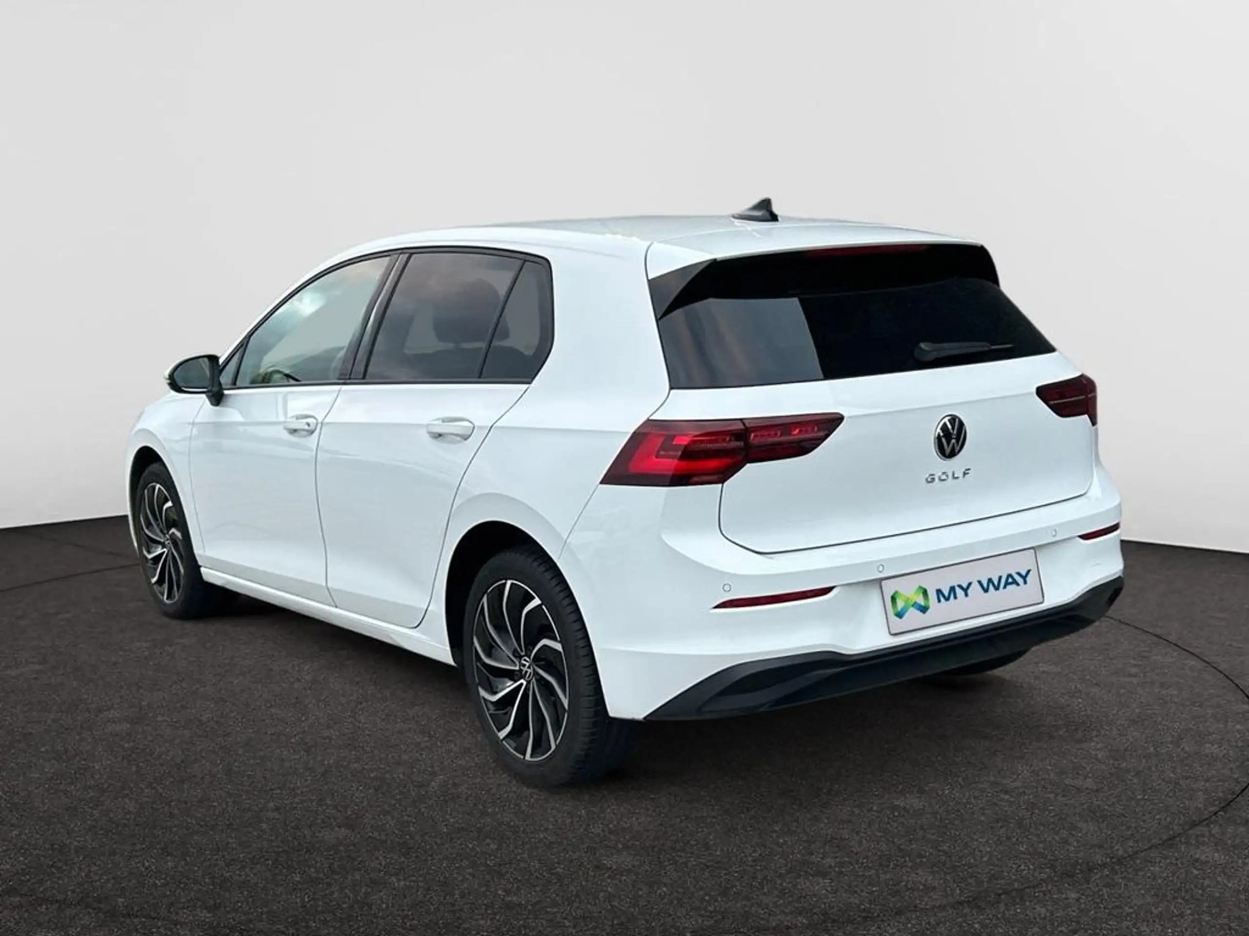 Volkswagen - Golf