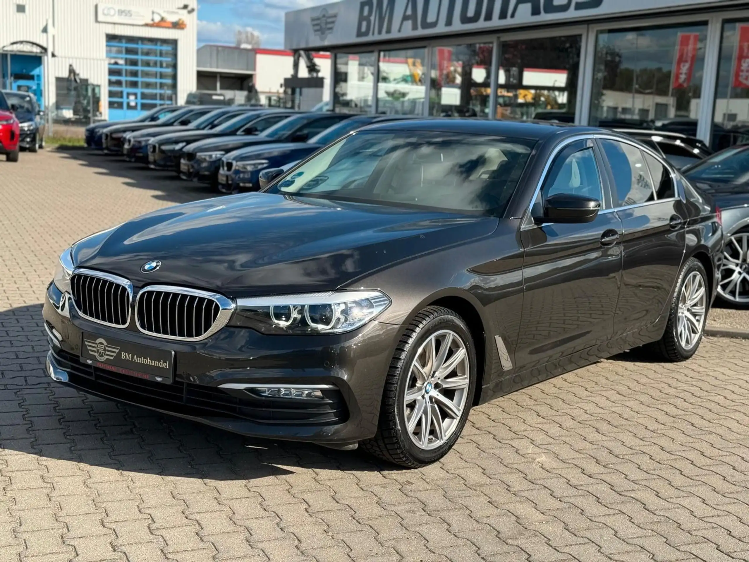 BMW - 520