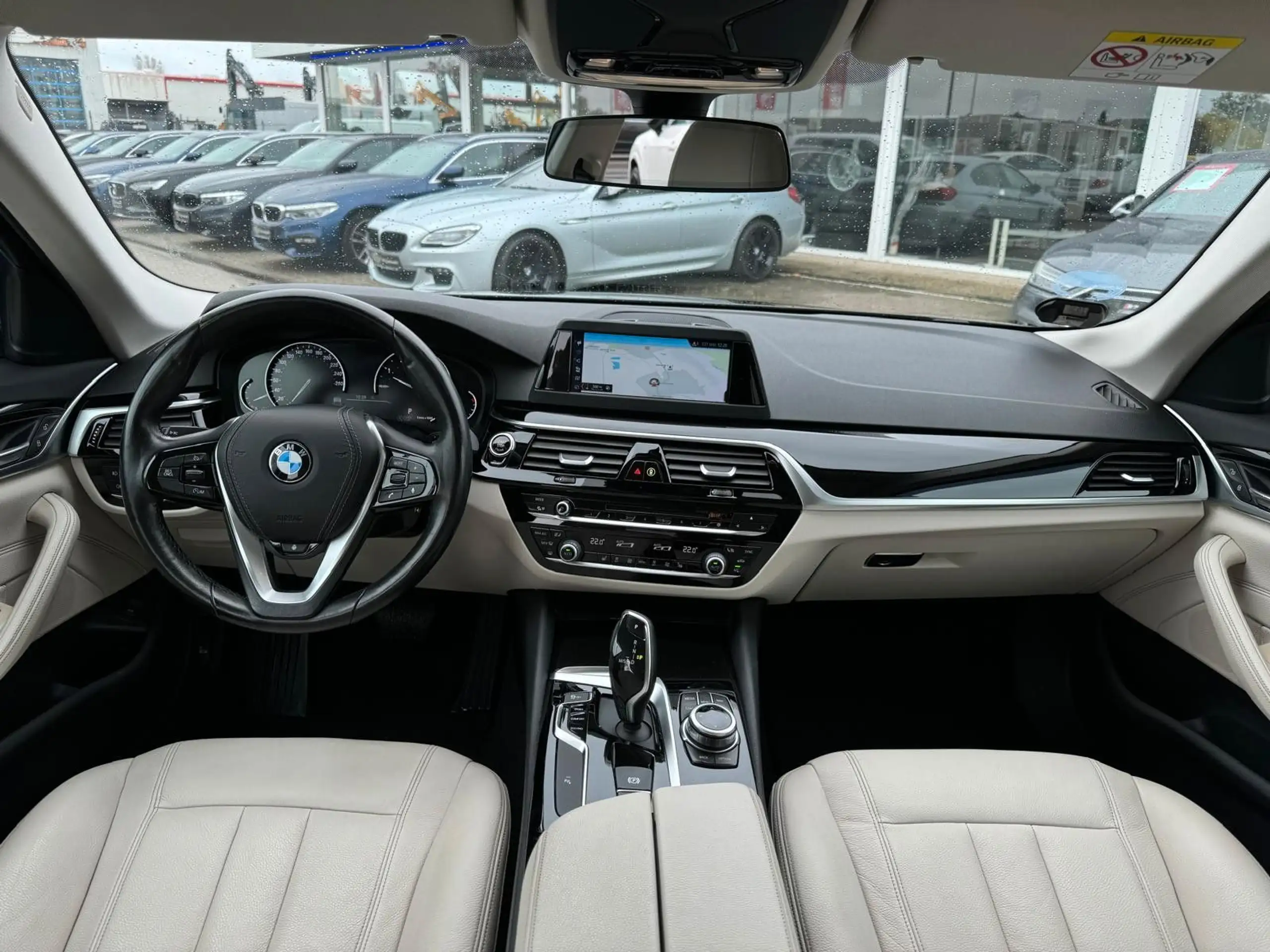 BMW - 520