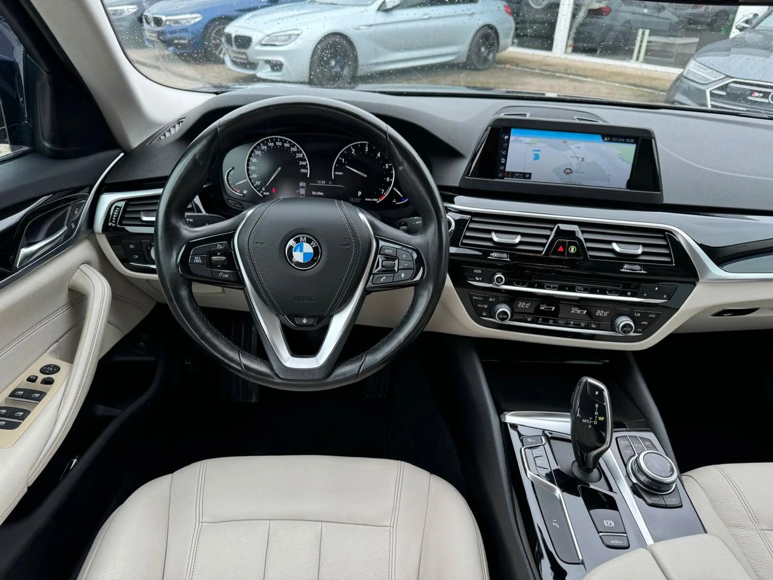 BMW - 520