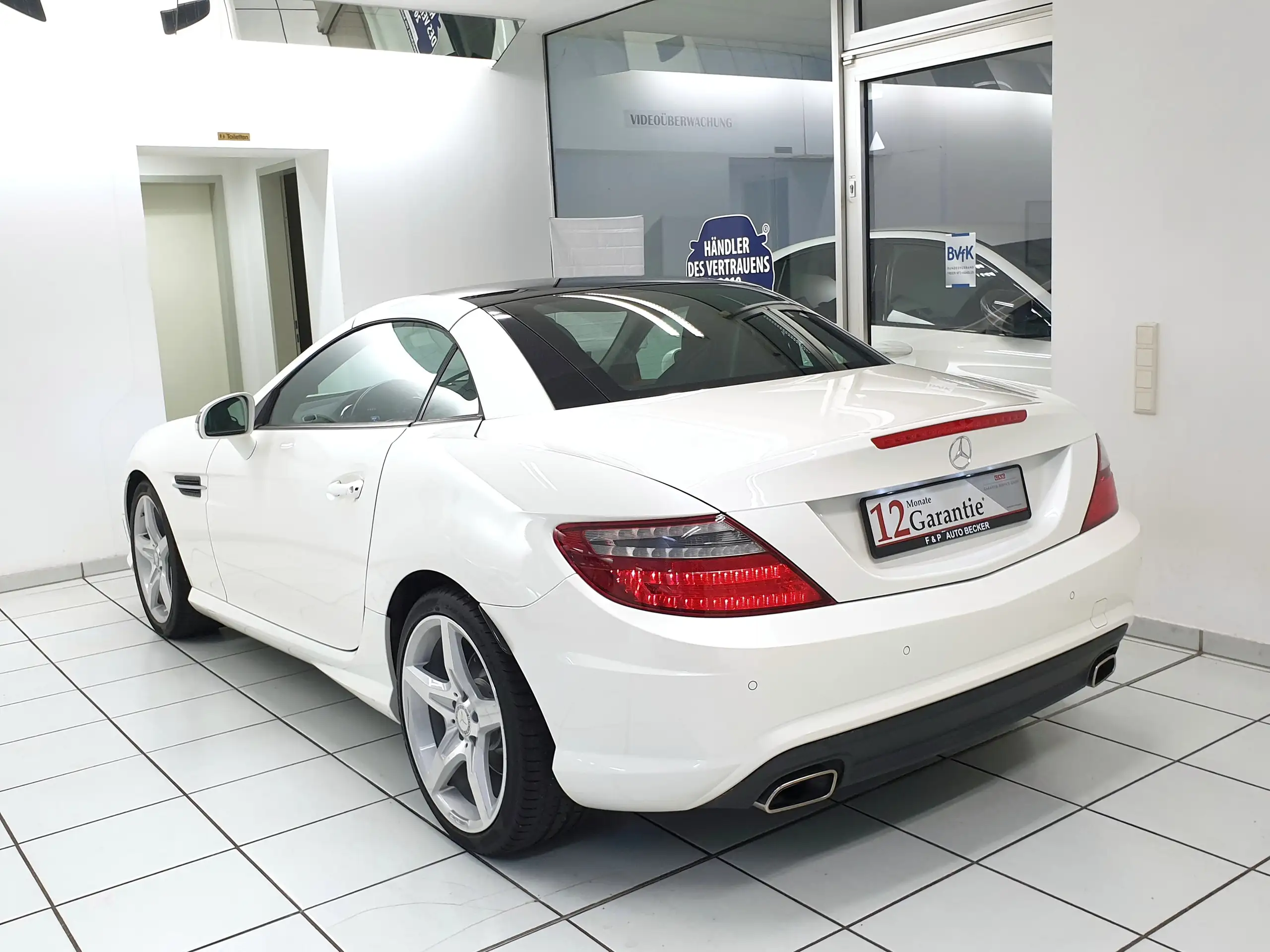 Mercedes-Benz - SLK 200