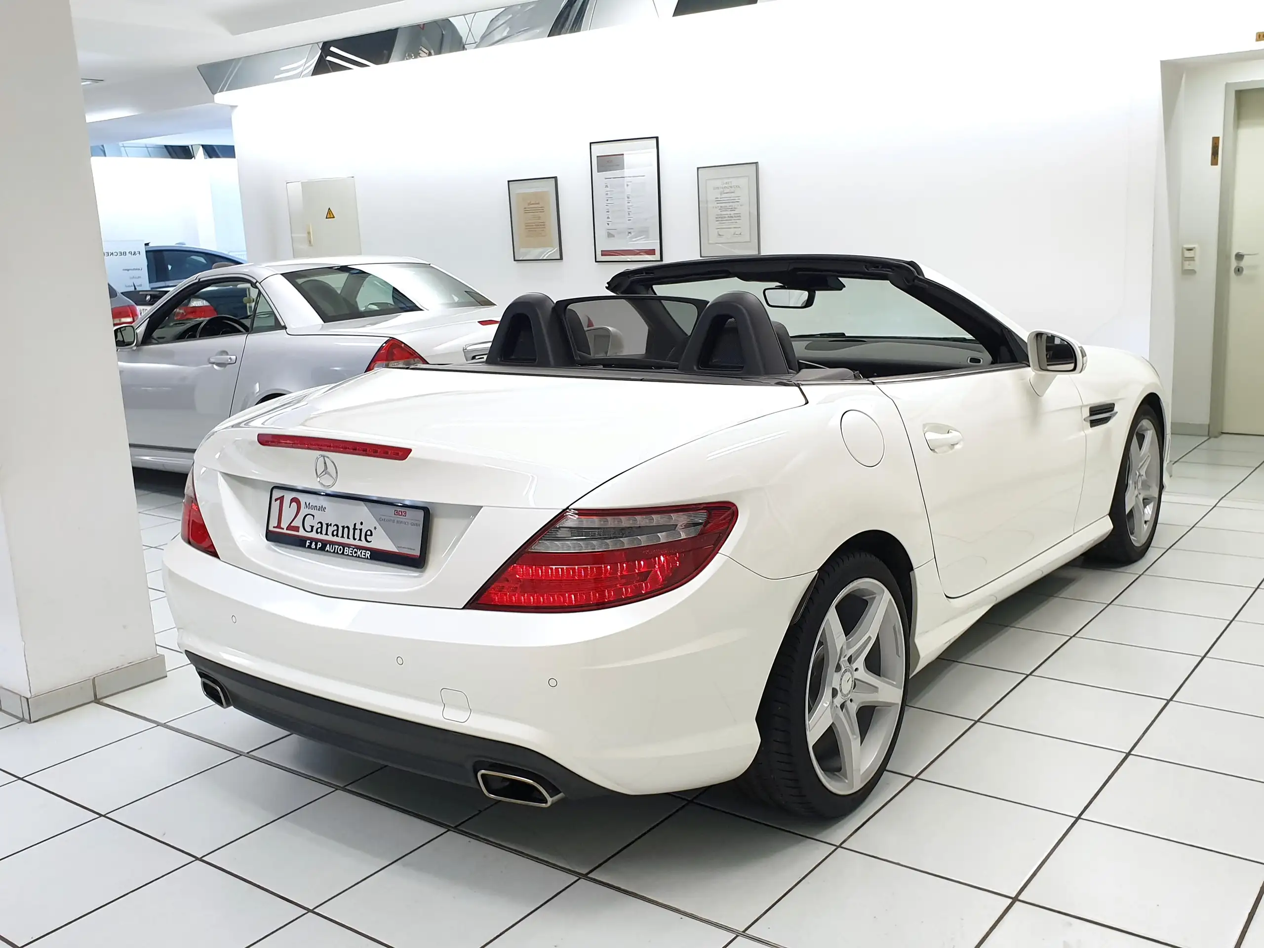 Mercedes-Benz - SLK 200